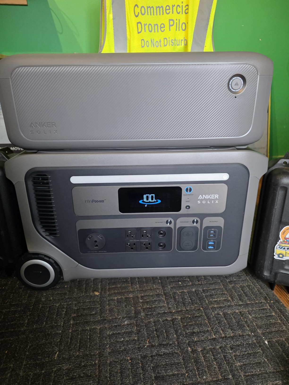 Anker SOLIX F3000 Portable Power Station, 3,072Wh, 6,000W, Solar Generator, 3,072Wh LiFePO4 Battery, Expandable to 24kWh, Generator-Ready, 3,600W Solar Input for Home, RVs, and Emergencies, UPS customer photo 1