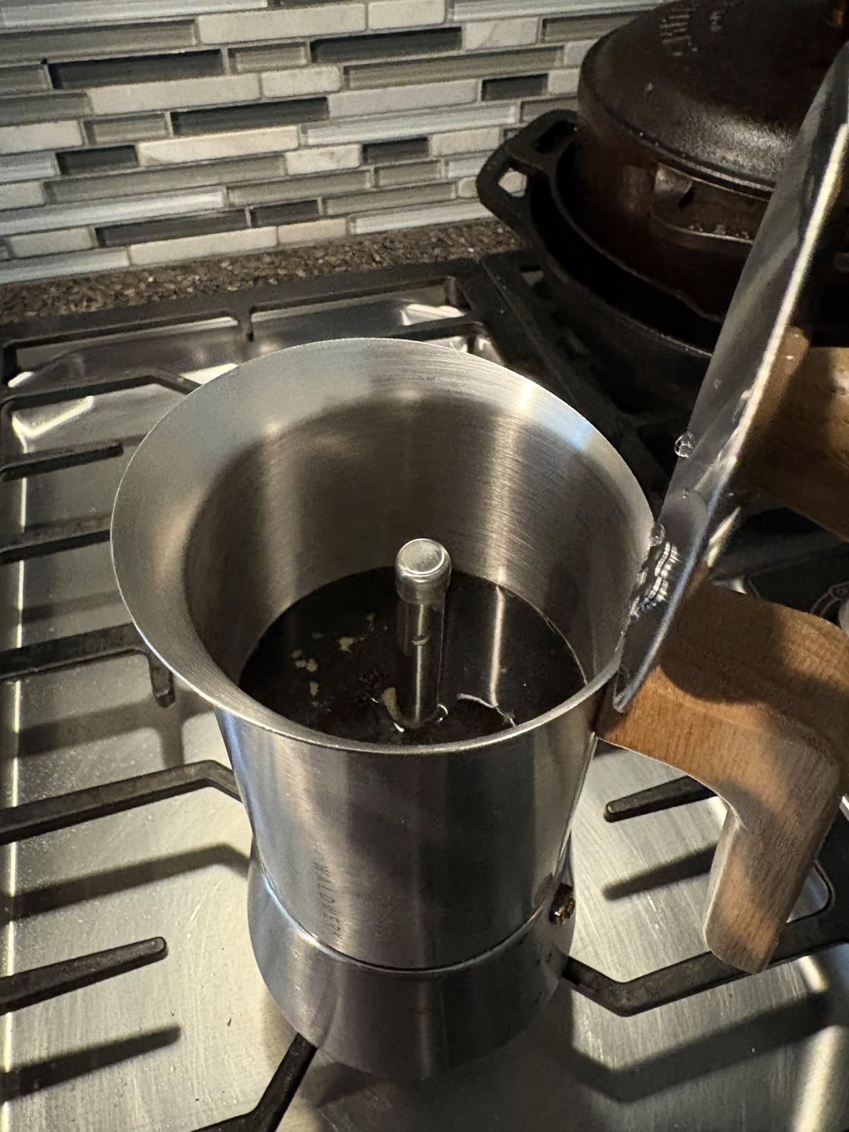 WALDWERK Stainless Steel Moka Pot (10oz) - Toxic Free Moka Pot with Oak Wood Handle - Stovetop Espresso Maker - Italian Coffee Maker for Stovetop and Induction customer photo 2