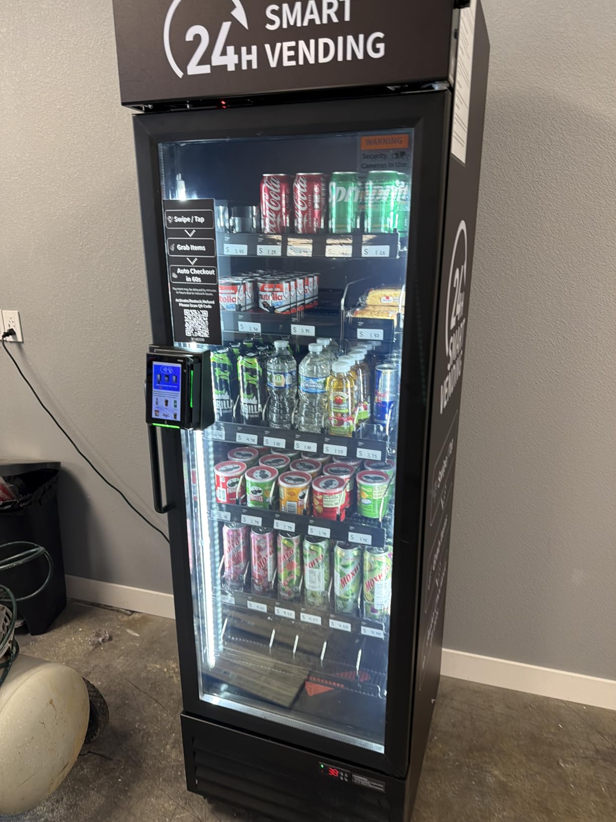 Smart Combo Vending Machine for Business with AI Technology Vending Machine for Sale, Card Reader & App Control Refrigerated Commercial US-360 customer photo 1