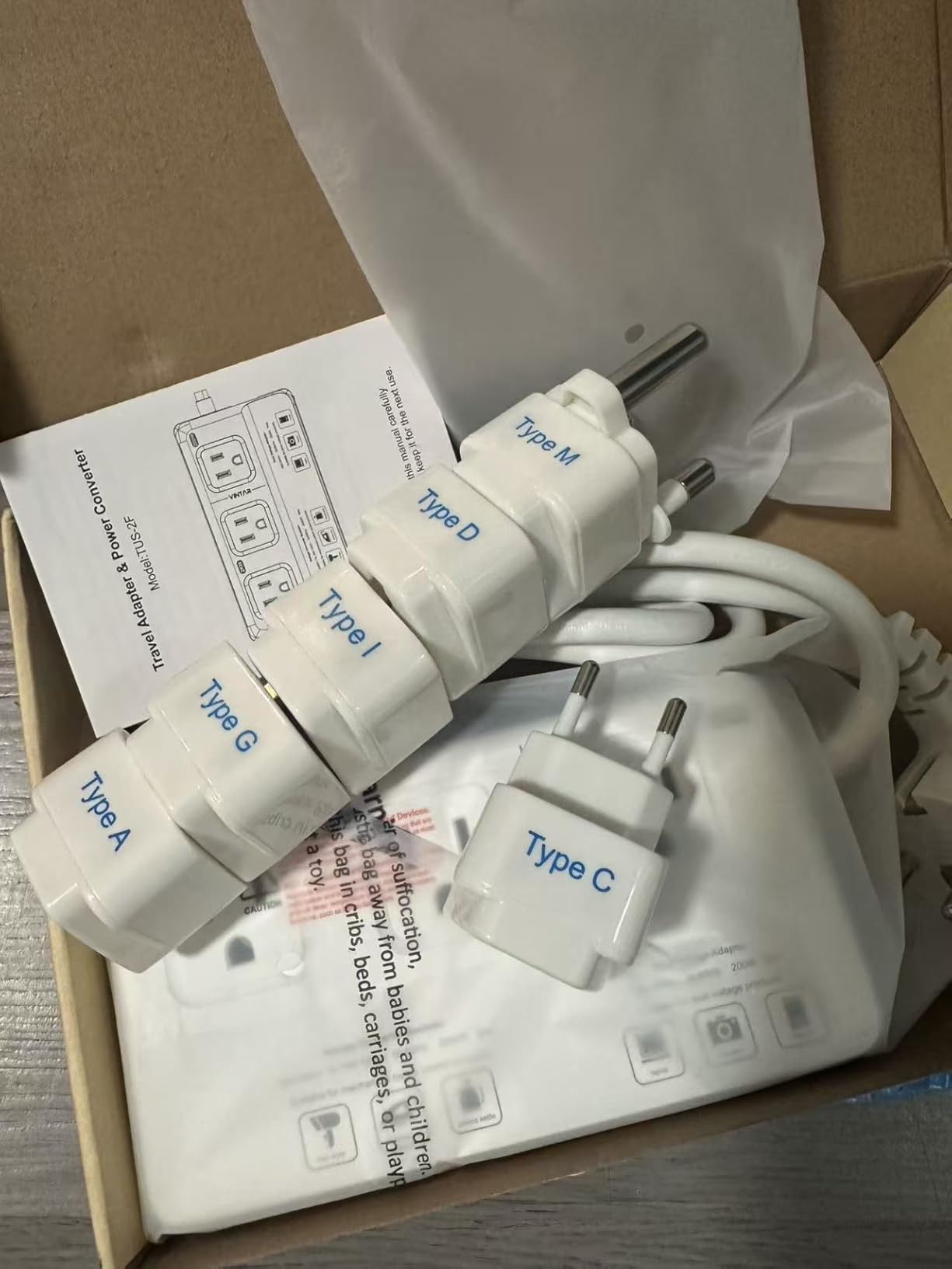VINTAR 220V to 110V Converter, 2000W Travel Voltage Converter US to Europe | Universal Travel Adapter, 4 USB Ports(2 USB C), Step Down Transformer, Power Converter Adapter Combo for EU UK JP AU India SA customer photo 1
