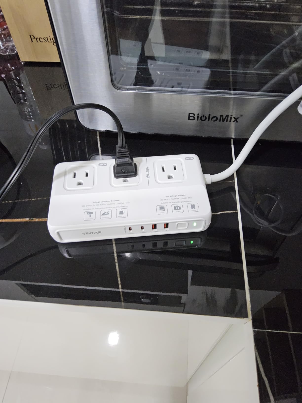 VINTAR 220V to 110V Converter, 2000W Travel Voltage Converter US to Europe | Universal Travel Adapter, 4 USB Ports(2 USB C), Step Down Transformer, Power Converter Adapter Combo for EU UK JP AU India SA customer photo 2