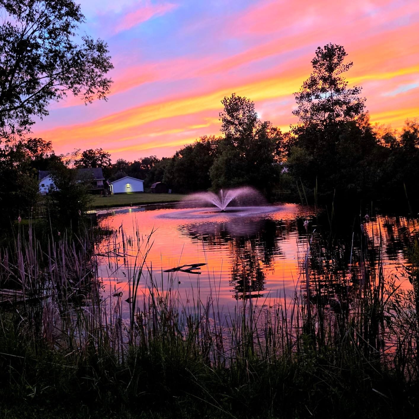 Pond Fountain Aerator, 1HP 110V 750W 15000 GPH Floating Fountain Pump with 100 FT Power Cord, 2 x 100 FT Rope, Timer, Fully Automatic Powerful Aerating Fountain for Larger Ponds, Lakes, Stainless Steel customer photo 1