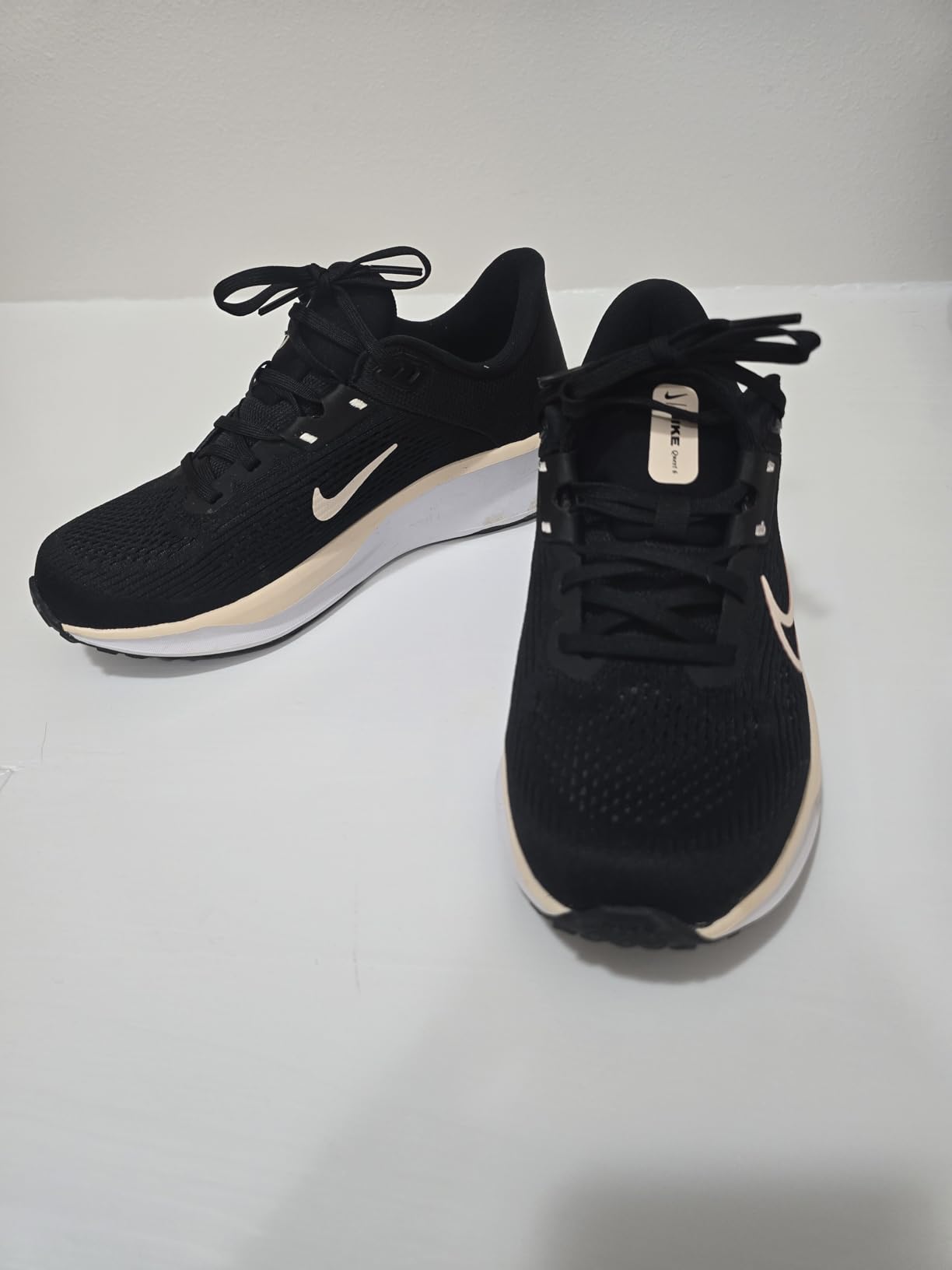 Nike Women's Quest 6 Road Running Shoes customer photo 1