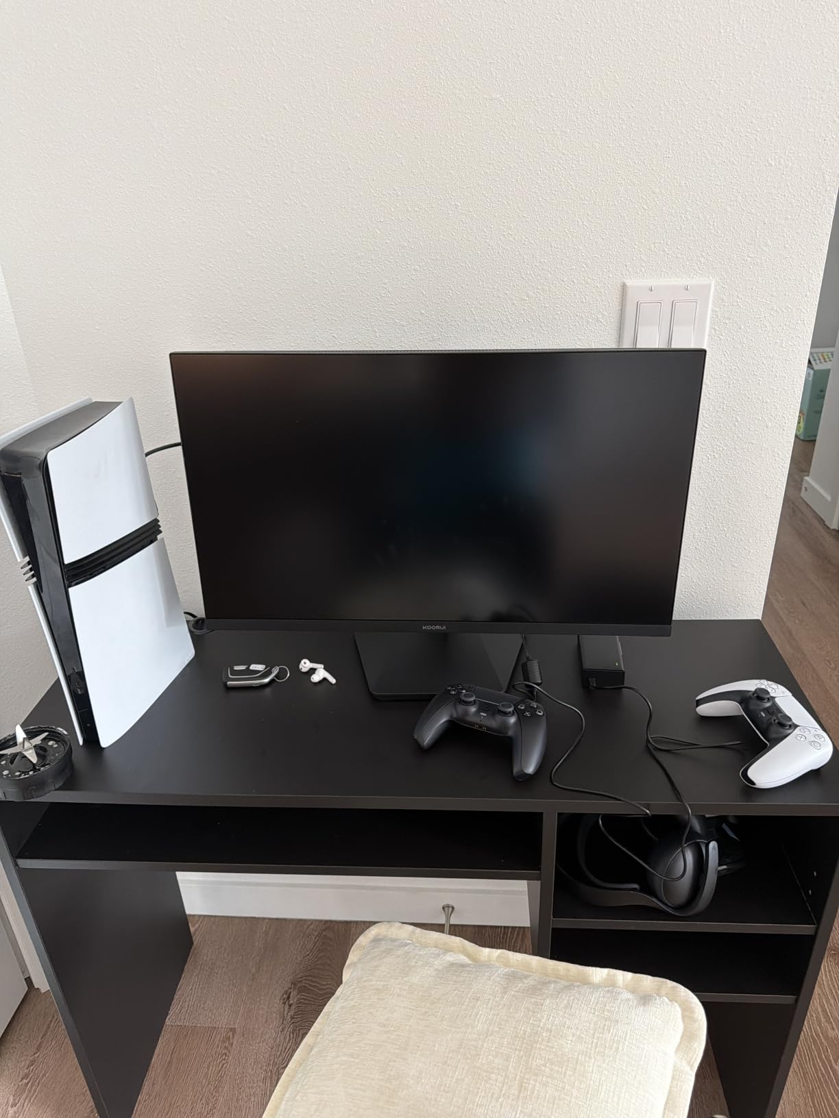 KOORUI 24 Inch Gaming Monitor 144Hz Full HD 1920 x 1080p IPS Ultra-Slim Display with HDMI VGA, Adaptive Sync, 99% SRGB, VESA 100x100mm, Eye Care, Tilt, HDMI 2.0, Black, E2411K customer photo 1