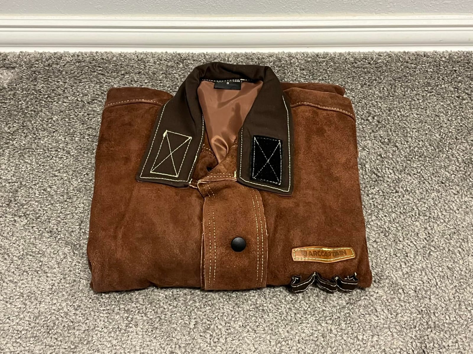 ARCCAPTAIN Leather Welding Jacket, FR Welder Jacket for Men Women | 100% Heavy Duty Cowhide Leather Welding Coat, Multiple Pockets, Upgraded Button, 2-Level Cuffs, 310g Flame Resistant Fabric customer photo 2