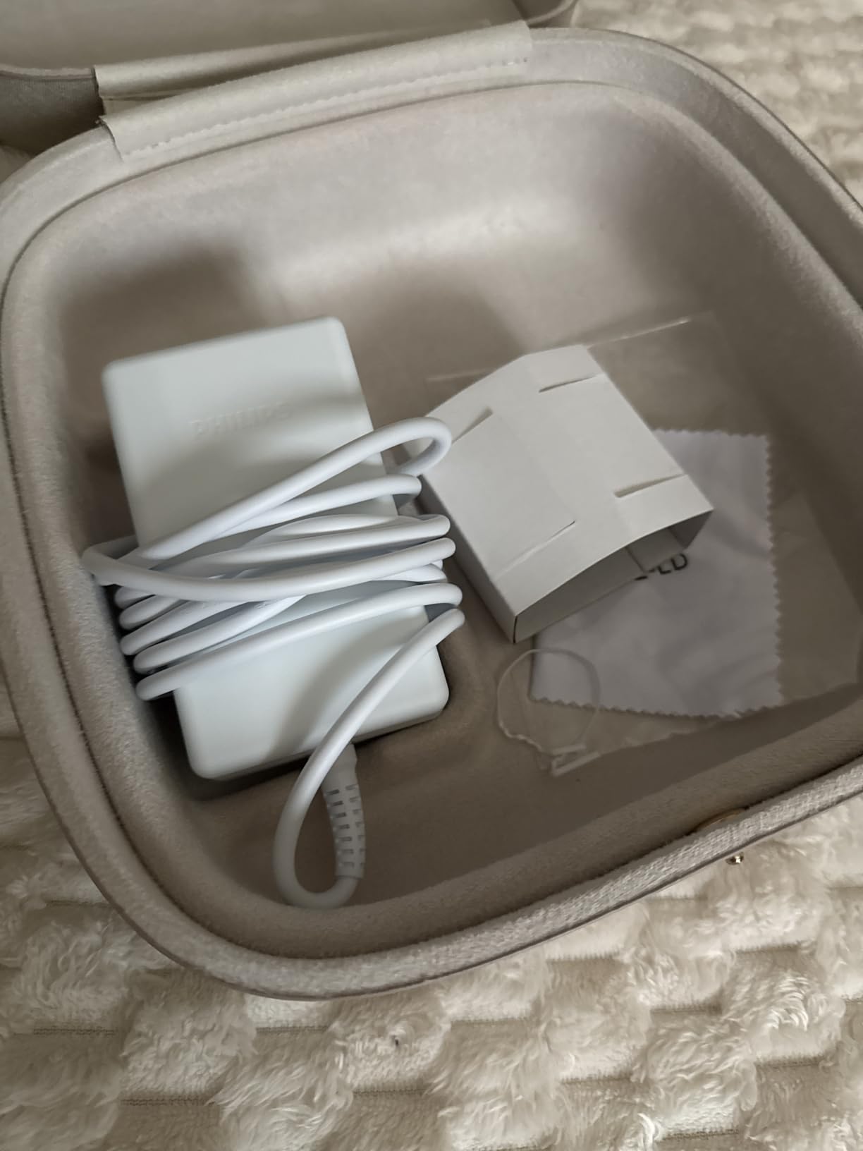 Philips Lumea IPL - Salon-Like Laser Hair Removal for Women, Permanent Hair Reduction Device At Home for Face & Body - Safe & Painless for Face, Bikini, Body, 5 Settings & Skin Sensors, BRI984/03 customer photo 1