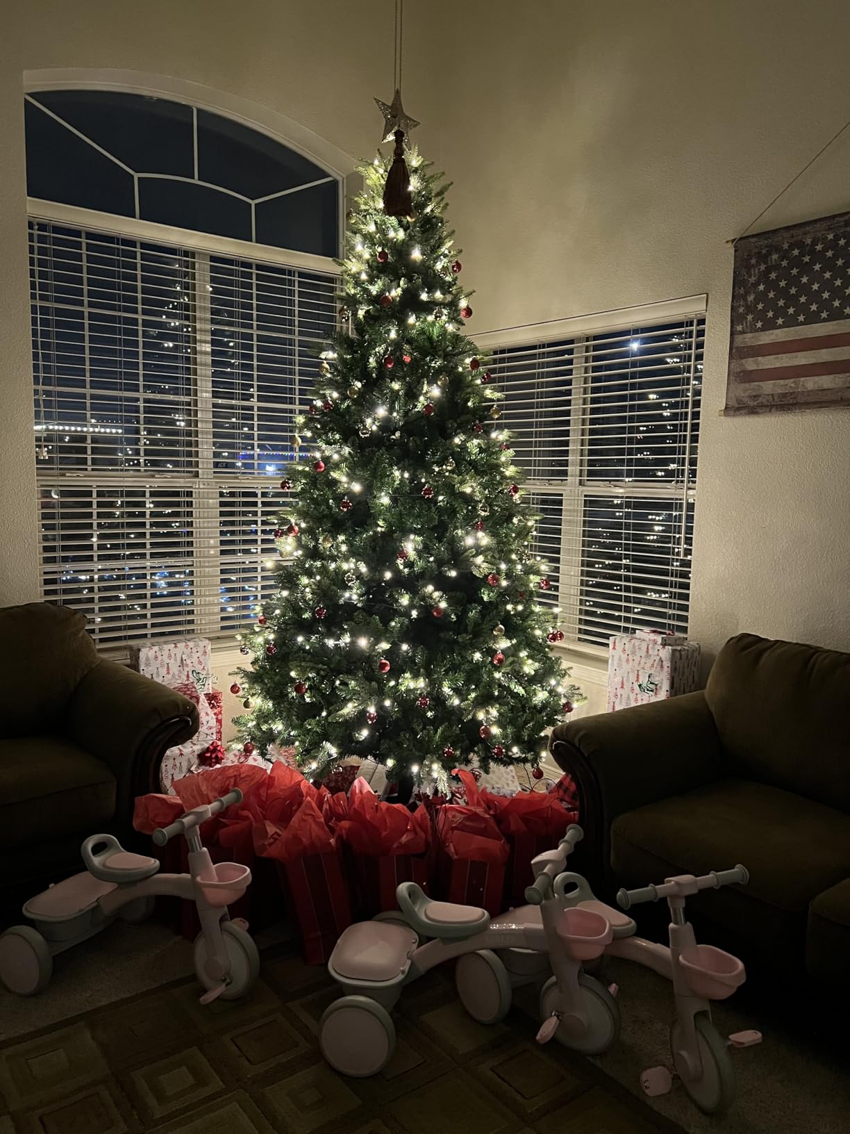 Maylaywood 9FT Pre-Lit Christmas Tree with Remote Control, Multi-Color LED Lights, Musical Rotating Christmas Tree Stand, Easy Assembly in 3 Sections, Foldable Metal Stand for Home Holiday Decor customer photo 2