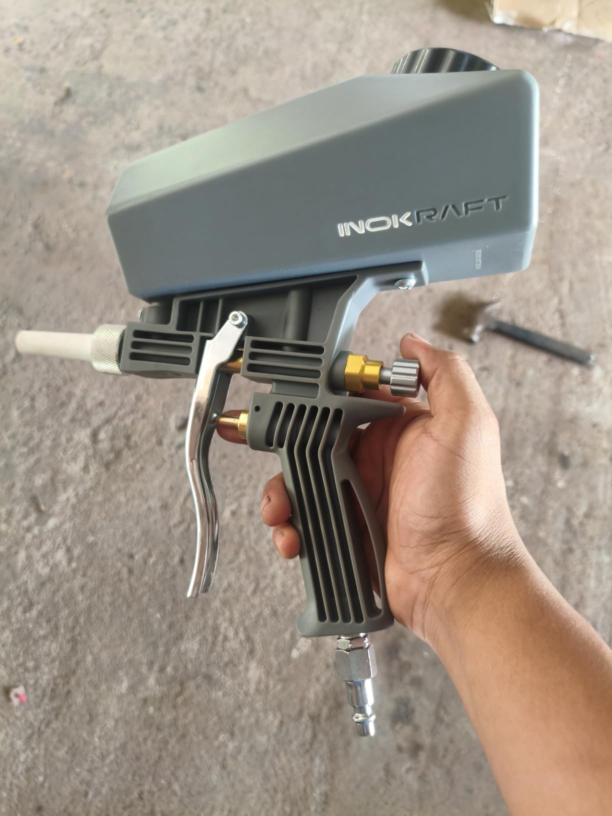 Inokraft Leak-Proof Portable Sand Blaster Gun Kit with Oil-Water Separator | Extension Nozzle Included,for Rust & Paint Removal, Compatible with Aluminum Oxide, Walnut Shell & Soda customer photo 1