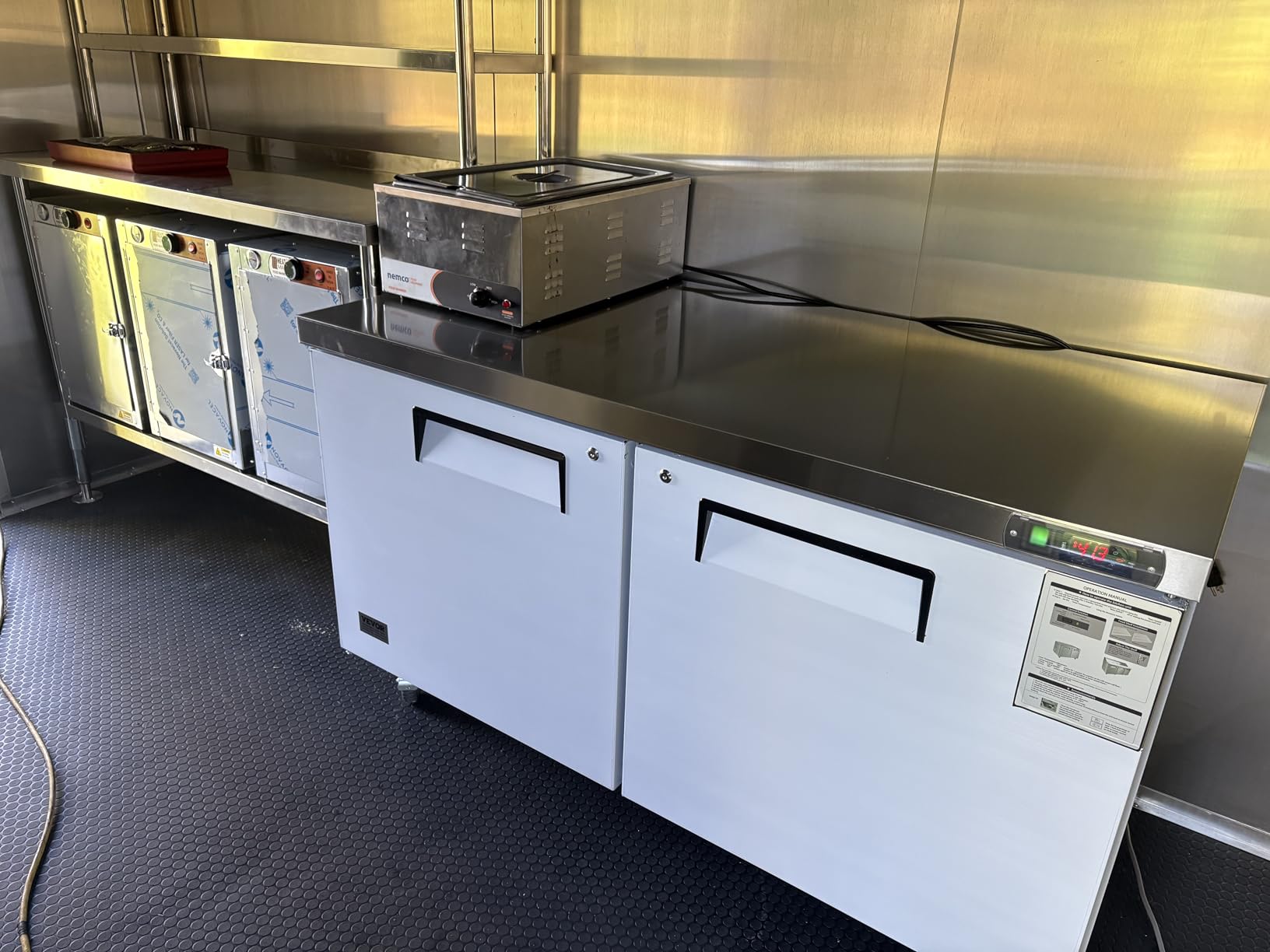 Chef Base Refrigerator, 72
