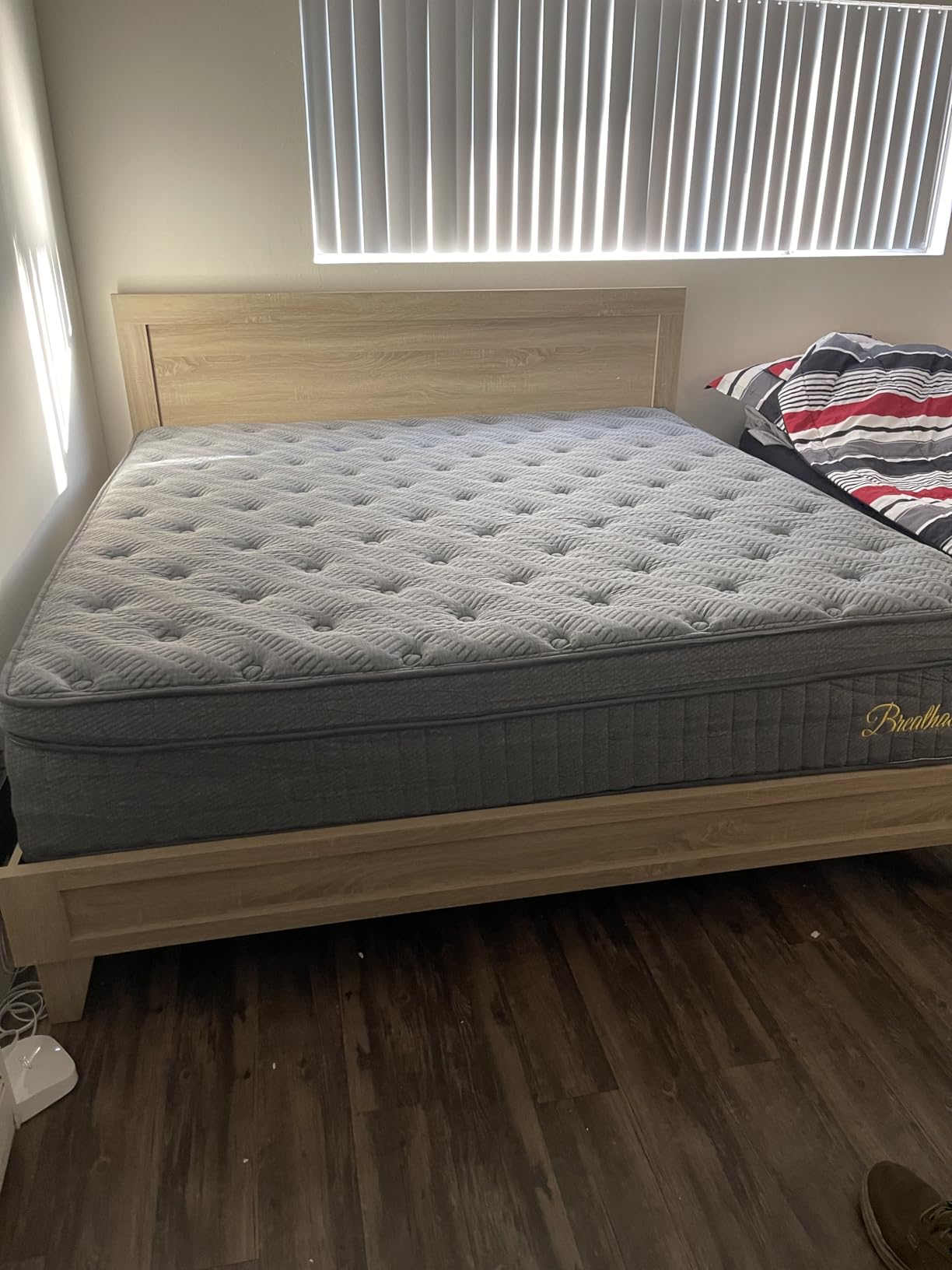 inight King Size Cooling Hybrid Mattress, 12 Inch Medium Firm, Pocket Coils | Undisturbed Couples Sleep customer photo 2
