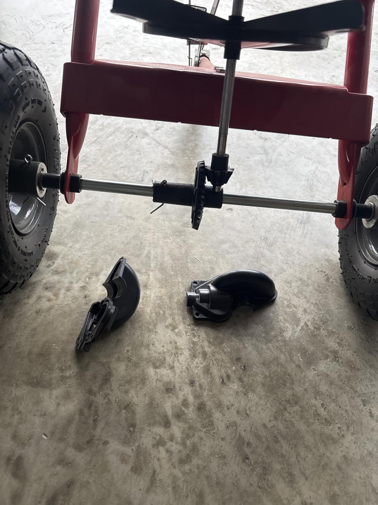 CRAFTSMAN Universal Tow Behind Broadcast Spreader for Seed, Fertilizer, and Ice Melt, 85 lb Capacity with Direct Rod Flow Control customer photo 1