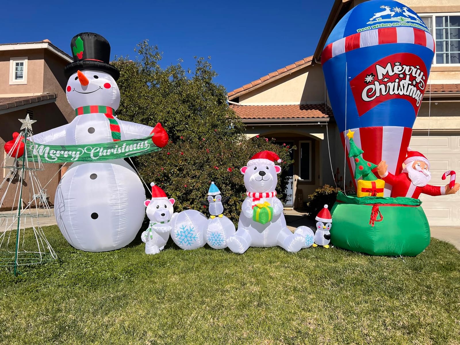 12FT Christmas Outdoor Inflatables - Giant Inflatable Hot Air Balloon Santa with Built-in Colorful Rotating LED Lights Christmas Blow Up Yard Decorations customer photo 2