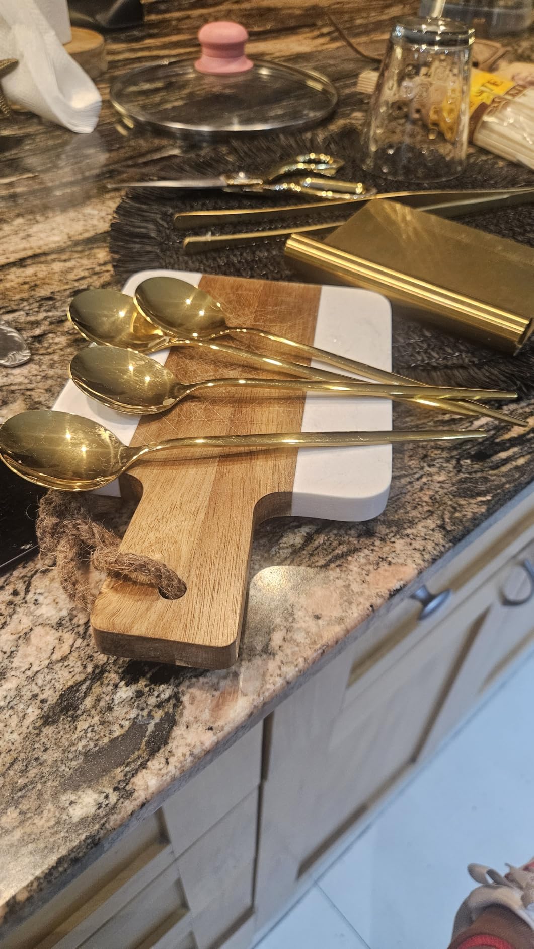 Astercook Silverware Set 48-Piece Gold Flatware Set with Steak Knives Food-Grade Stainless Steel Cutlery Set for 8 Mirror Polished Utensils Set for Home Kitchen Restaurant customer photo 2