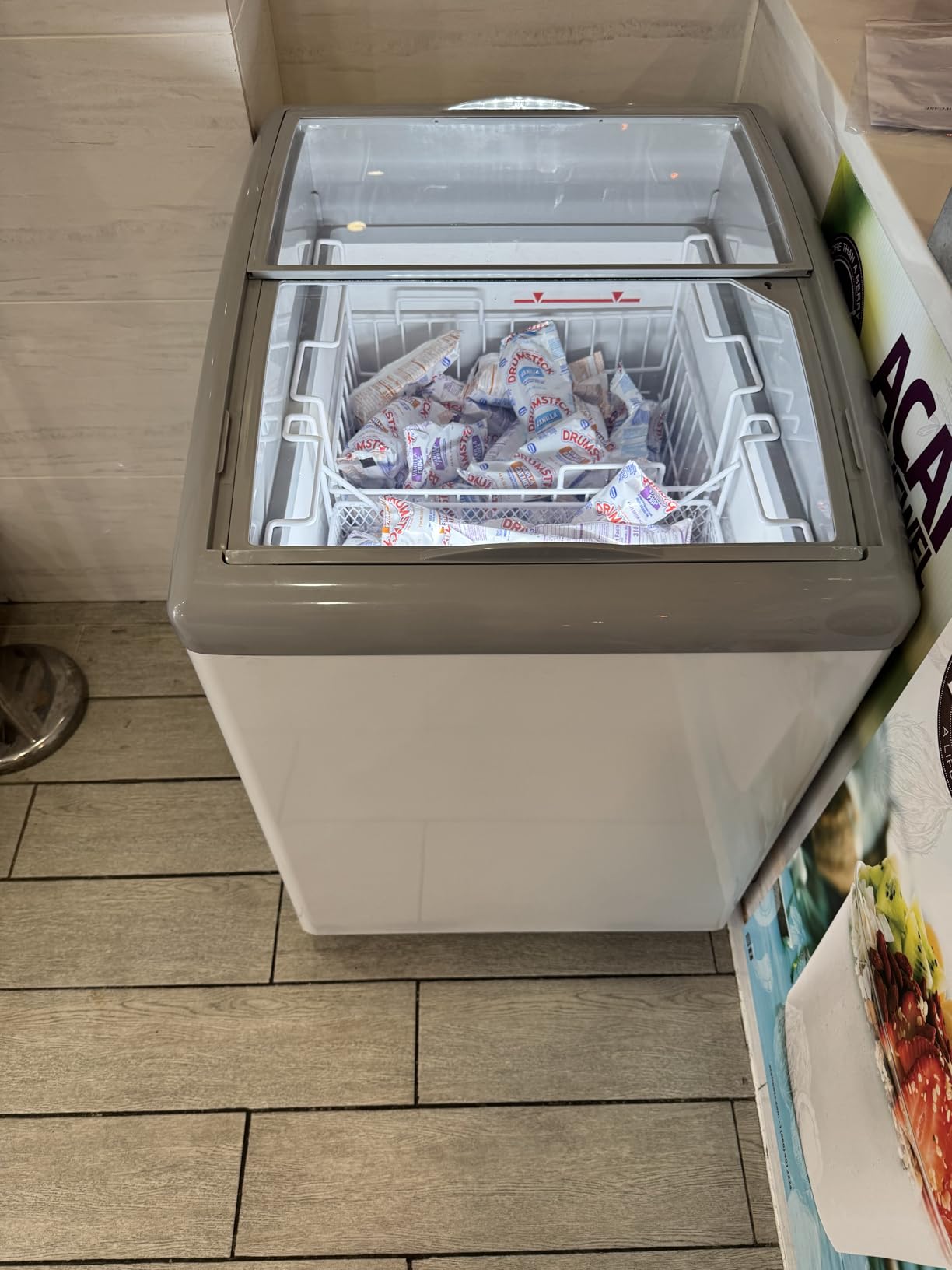 5.5 Cu.Ft Commercial Ice Cream Freezer Display Case Dipping Cabinet 4 * 3 Gallon Tubs, Sliding Glass Door, Rolling Wheels and Lockable Breaks, White customer photo 1