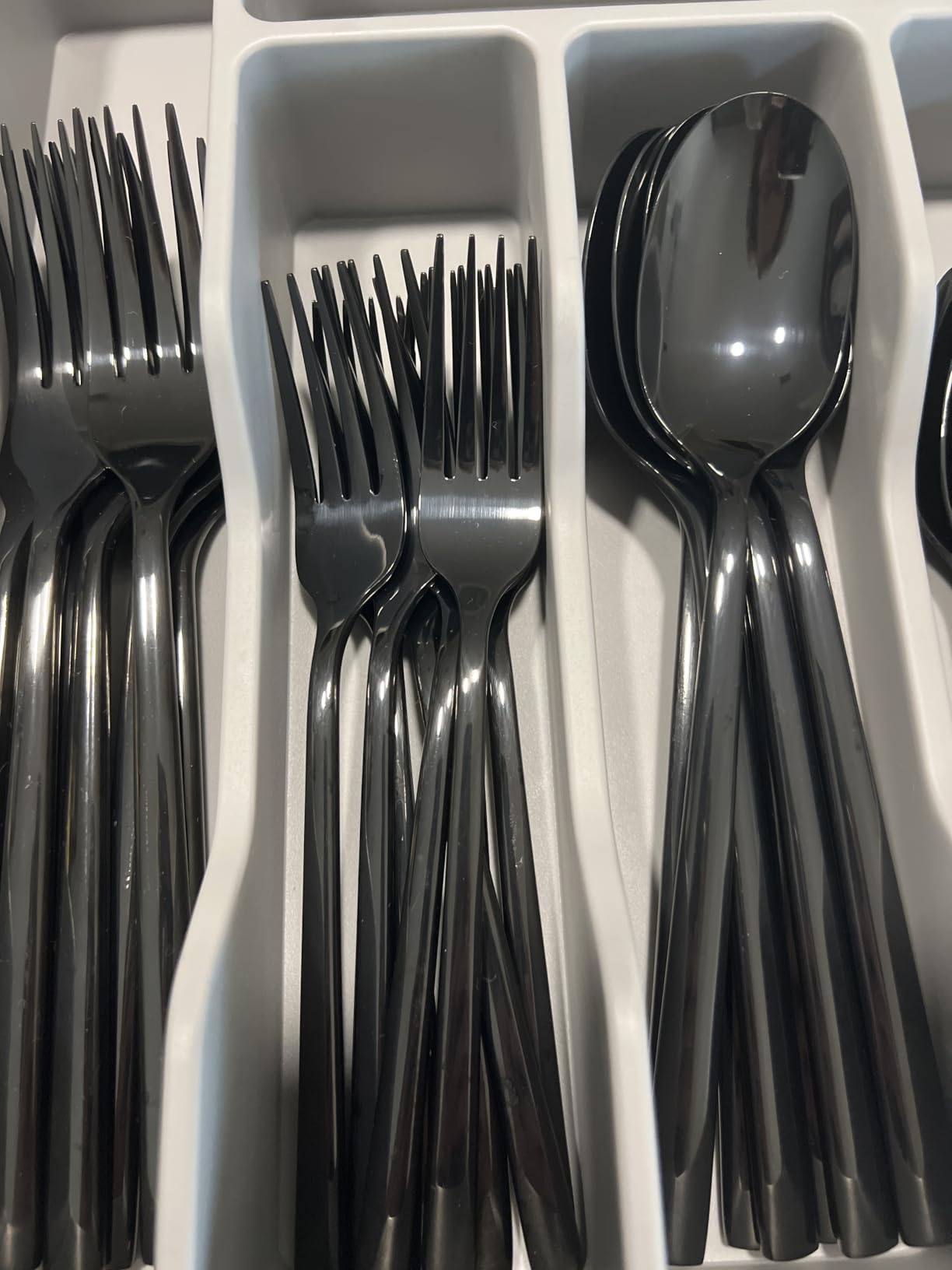 Black Silverware Set, 60-Piece Forged Flatware Set Cutlery Set Premium Stainless Steel, Service for 12, for Kitchen, Home, Wedding, Party, Mirror Polished and Dishwasher Safe customer photo 2
