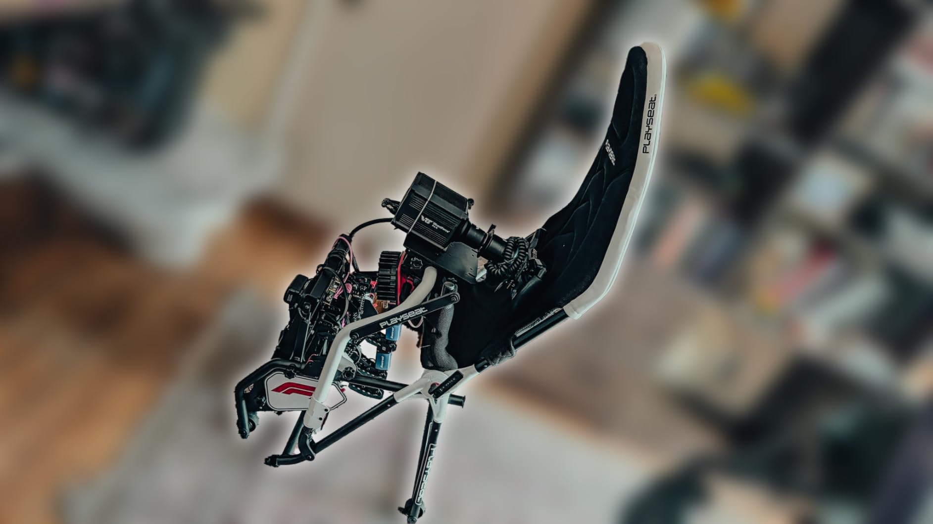 Playseat Challenge DD - F1 Edition, Foldable Racing Simulator Cockpit, Direct Drive, Logitech, Thrustmaster, Moza, Fanatec, Formula Racing Simulator customer photo 1
