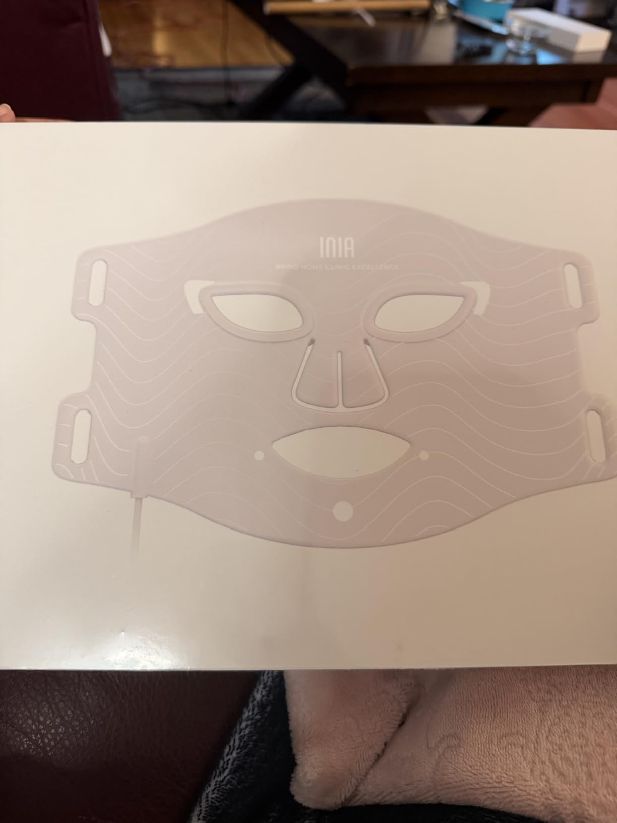 INIA Red Light Therapy Mask for Face, 850nm NIR, Red/Blue LED Light 4 Modes | Visible Results in Just 4 Weeks, 220 LEDs, 105mW/cm² Output, 2600mAh Rechargeable Battery, 10-30min Timer, Auto Shut-off customer photo 2