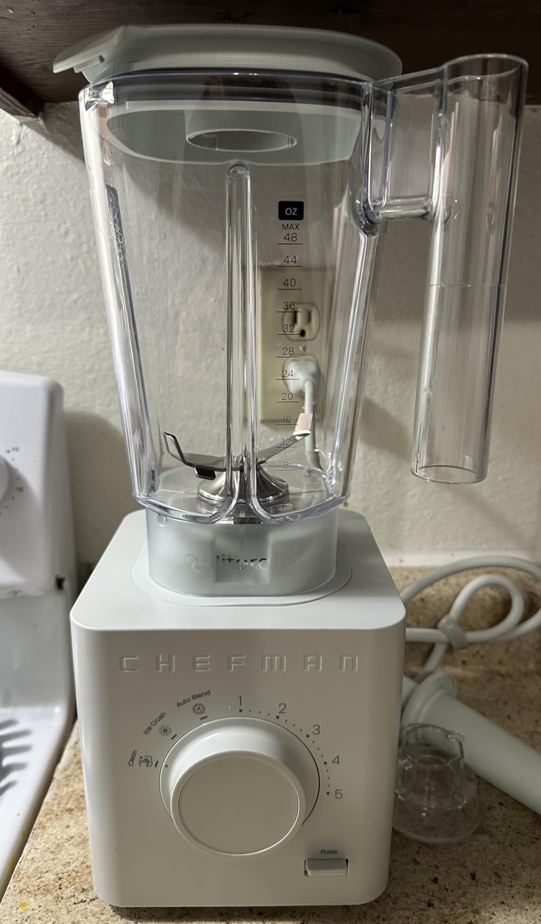 Chefman Obliterator 48 oz Countertop Blender for Smoothies, 1380W Motor, Auto Blend Function, Includes Tamper and Scraper customer photo 1
