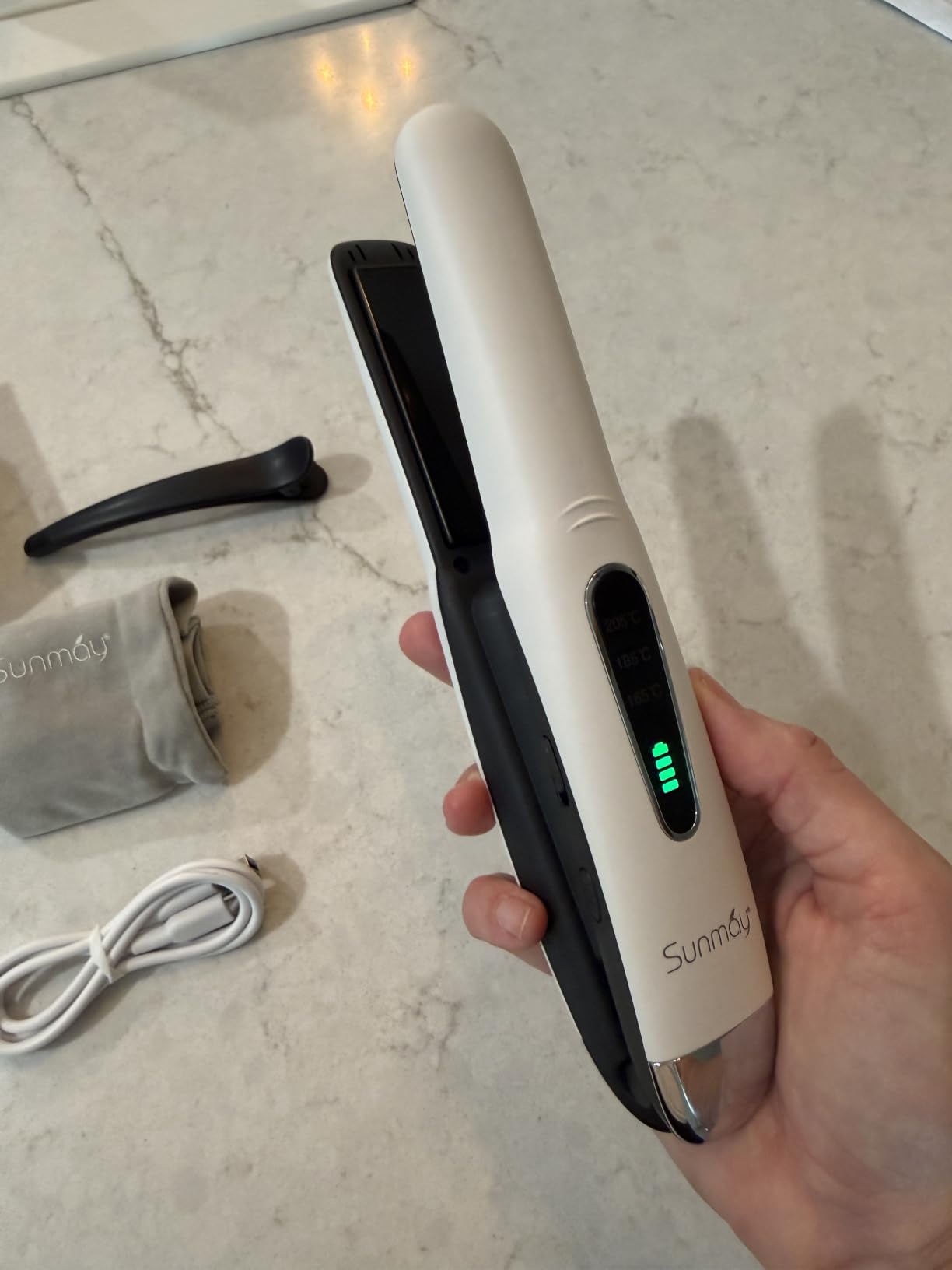 Cordless Hair Straightener, SUNMAY 2-in-1 Titanium Flat Iron Curler with Negative Ion, Dual NTC Temperature Control, 20s Fast Heat-Up, 3 Heat Settings, USB Rechargeable Portable Travel Straightener customer photo 2