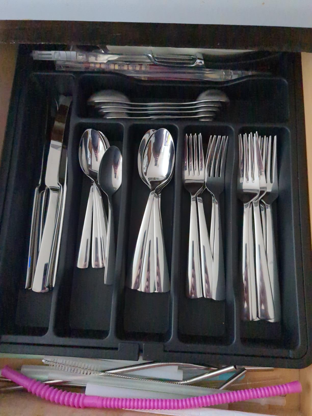 Black Silverware Set, 45-Piece Flatware Set Service for 8, Durable Stainless Steel, Mirror Polished Tableware Eating Cutlery Set, Kitchen Utensils Set with Steak Knives, Dishwasher Safe customer photo 2