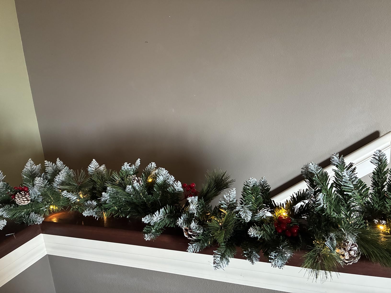 Christmas Garland with Lights - 9FT Pre-Lit Flocked Garland with 30 LED Bulbs, Red Berries, Pine Cones, Artificial Pine Battery Operated Garland for Fireplace, Staircase, Indoor & Outdoor Decoration customer photo 1