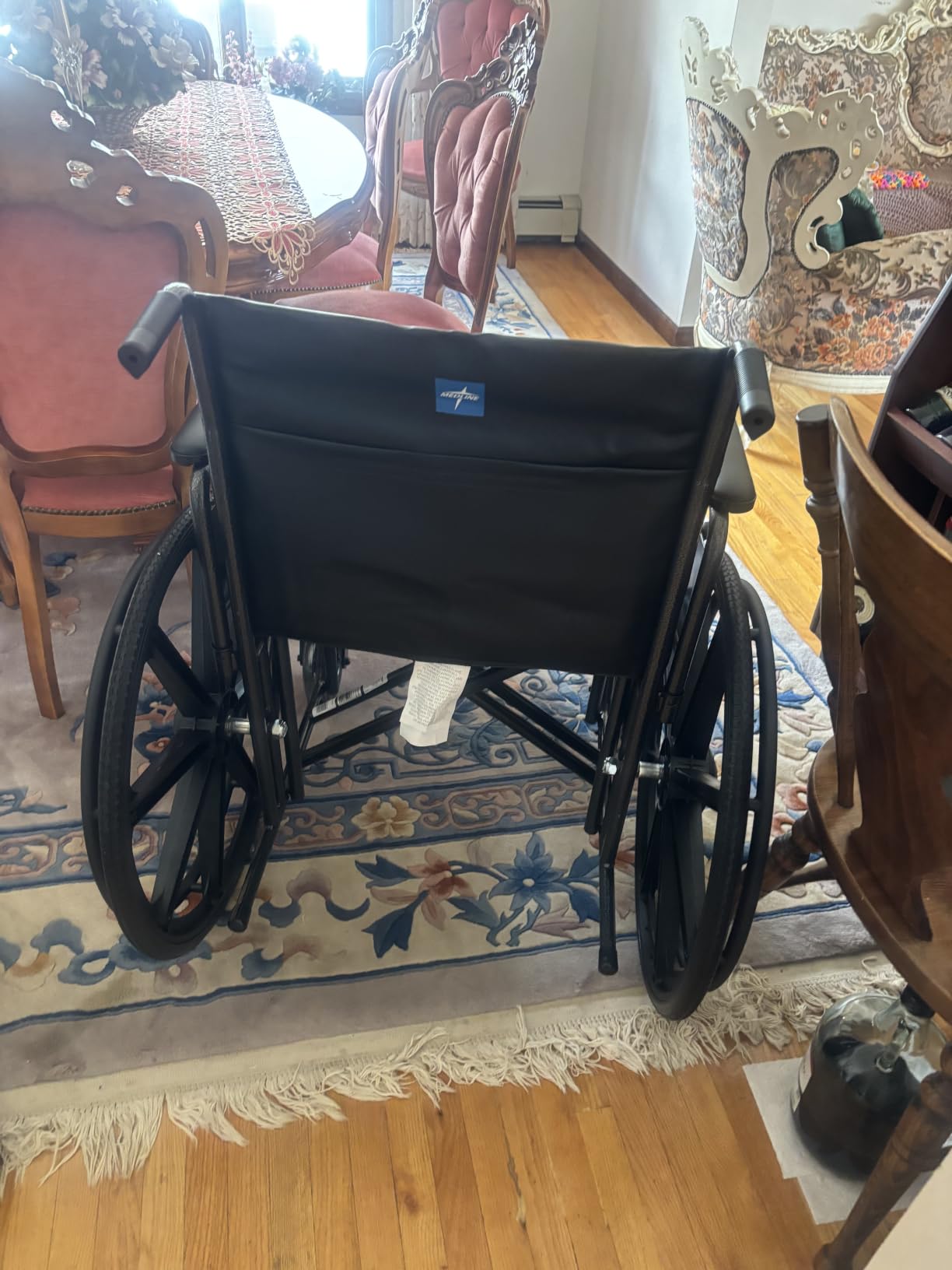 Medline Extra-Wide Bariatric Wheelchair for Adults and Seniors with 22