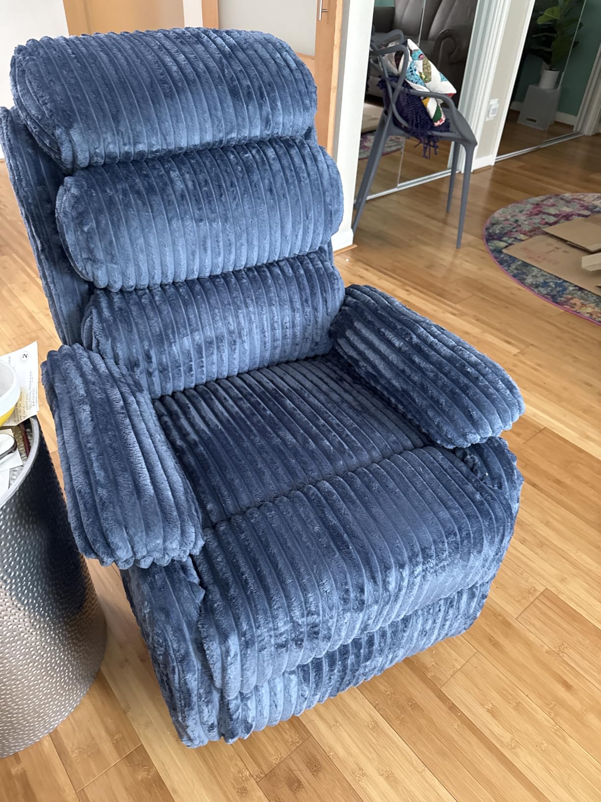 Adult 360° Rocking Recliner Chair, Nursery Rocker Reclining Chair with Side Pocket, a Comfy upholstered Single Sofa Armchair. Suitable for Living Room, Bedroom Nursing use, Velvet Fabric in Beige customer photo 2