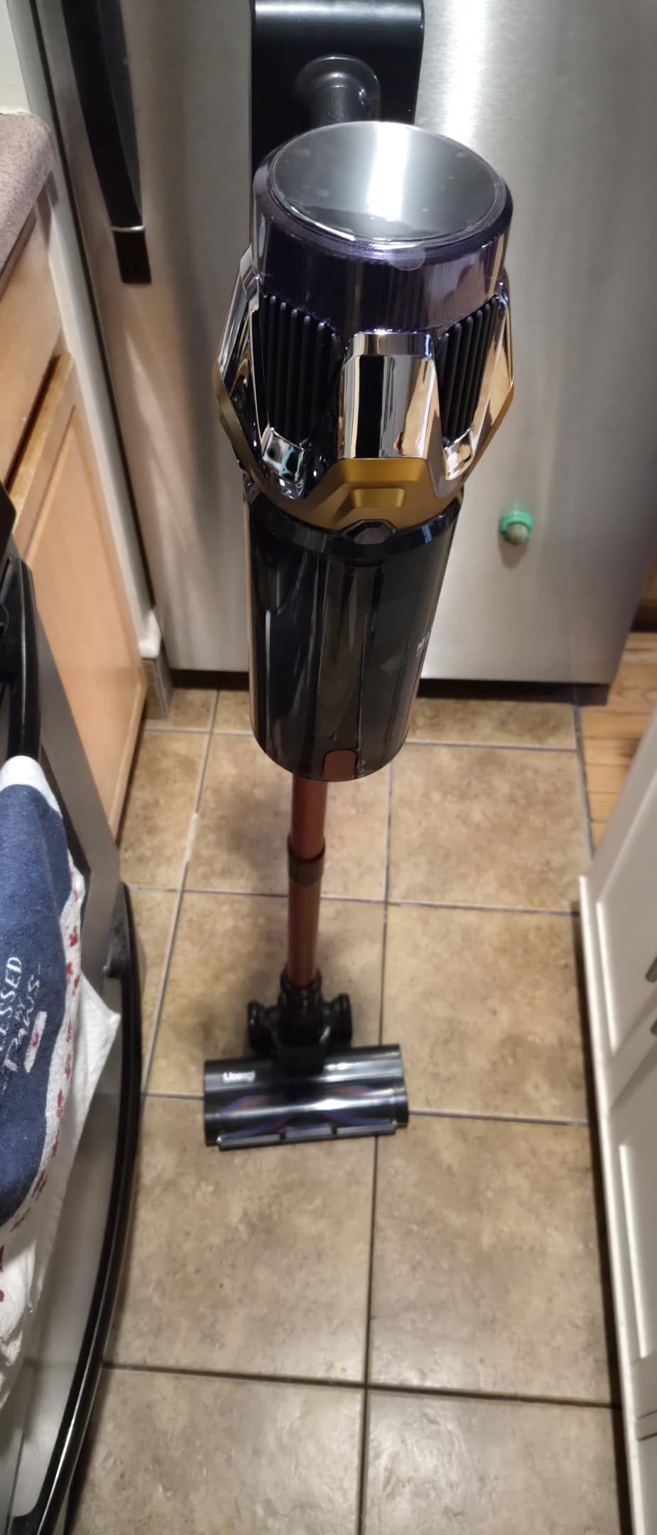Cordless Vacuum Cleaner, Upgraded 55KPA 650W 70Mins Stick Vacuum with Hurricane Mode, Self-Standing, Touch Screen, 1.8L Dust Cup, Anti-tangle Wireless Vacumm, Vacuum Cleaners for Home/Pet Hair/Carpets customer photo 1