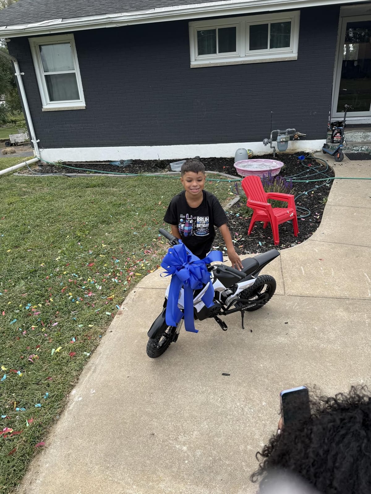 K1 Kids Electric Dirt Bike 36V Motorcycle, 16MPH Fast Speed 14 Mile Long-Range, 700W Peak 3-Speed Modes Electric Bike for Kids Ages 3-10 customer photo 1