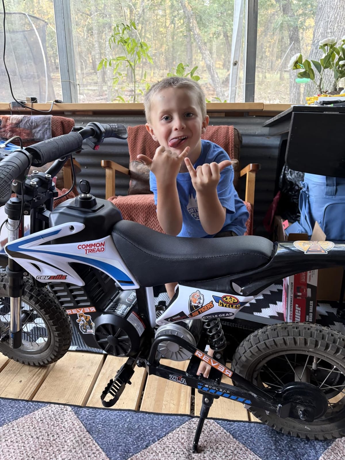 K1 Kids Electric Dirt Bike 36V Motorcycle, 16MPH Fast Speed 14 Mile Long-Range, 700W Peak 3-Speed Modes Electric Bike for Kids Ages 3-10 customer photo 2