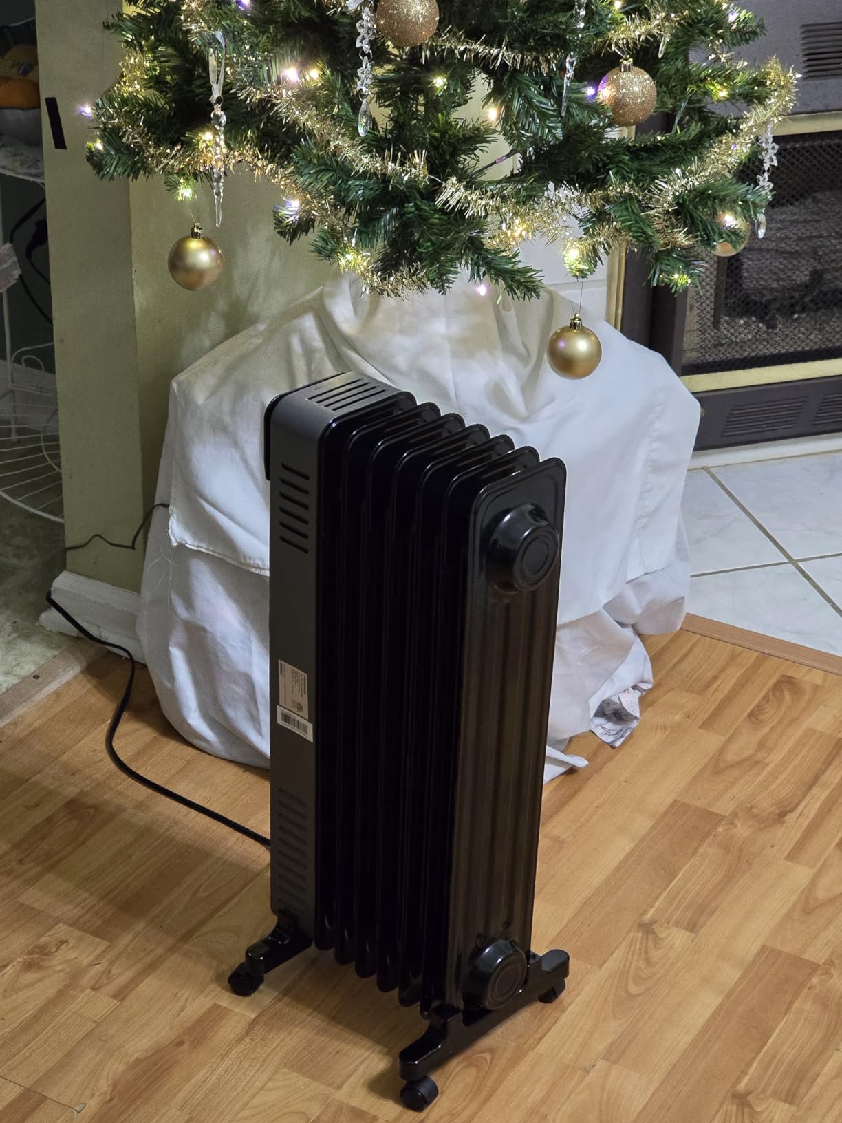 Pelonis Oil Filled Radiator Heater for Large Space, 2025 Upgraded, Space Heaters with 1500W Quiet Warmth Radiant Heater, 3 Heating Modes, Overheat & Tip-Over Protection, Adjustable Thermostat, Black customer photo 2