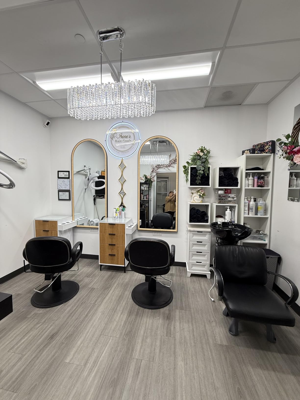 OmySalon Salon Station, Barber Station for Hair Stylist, Storage Cabinet with Glass Top & Drawers & Heat Resistant Dryer Holders, Modern Retro Style for Beauty Salon, Wood Black customer photo 2