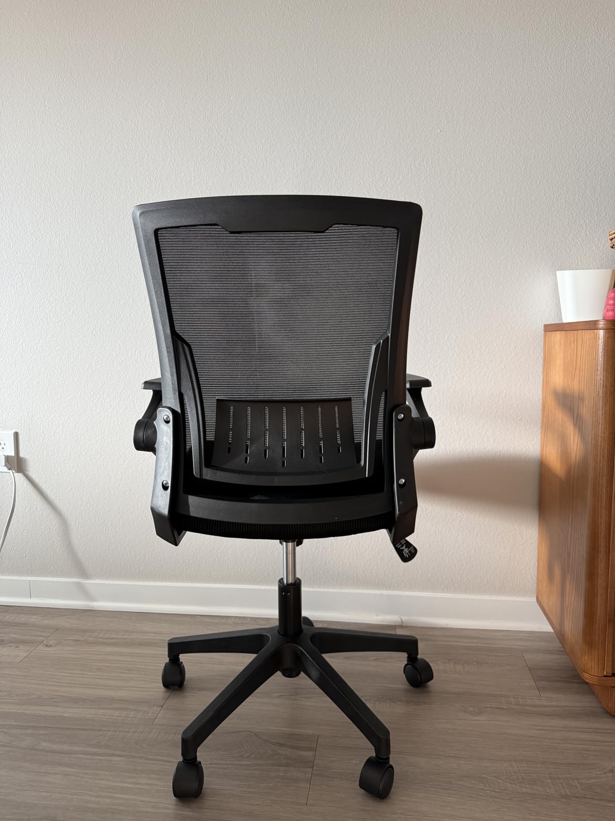 GTPLAYER Ergonomic Office Chair with Flip-up Armrests Executive Computer Chair for Home Office, Breathable Mesh & Comfy Lumbar Support, Black customer photo 1