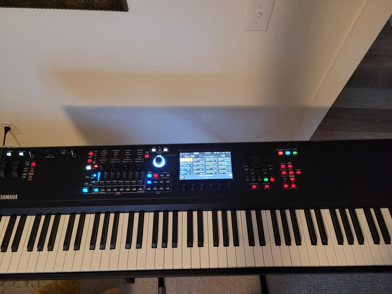 Yamaha 88-Key Music Synthesizer, Graded Hammer Action, Realistic Feel, Performance Focused for Next Generation Sound Exploration, Expressive Control and Optimized Workflow MODX M8 customer photo 1