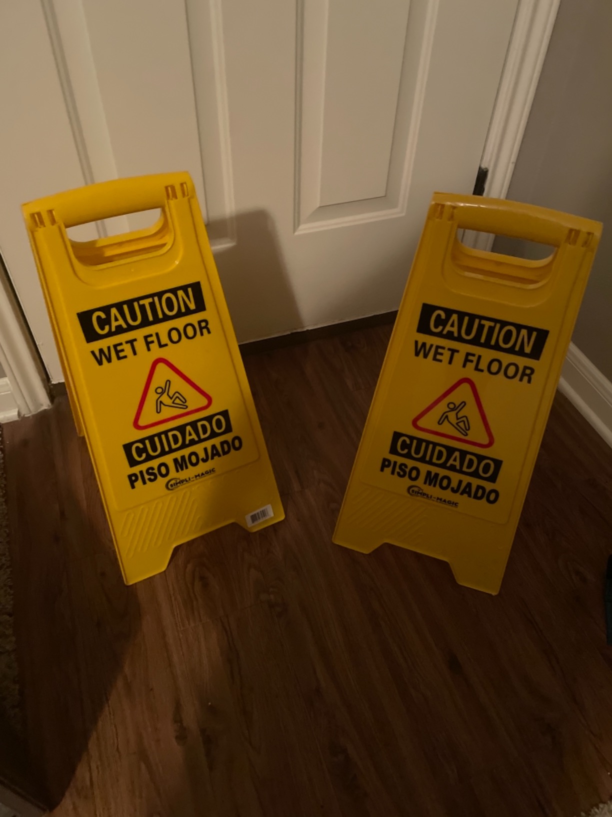 Simpli-Magic Side Press Wringer Combo Commercial Mop Bucket on Wheels, 35 Quart, Yellow customer photo 1