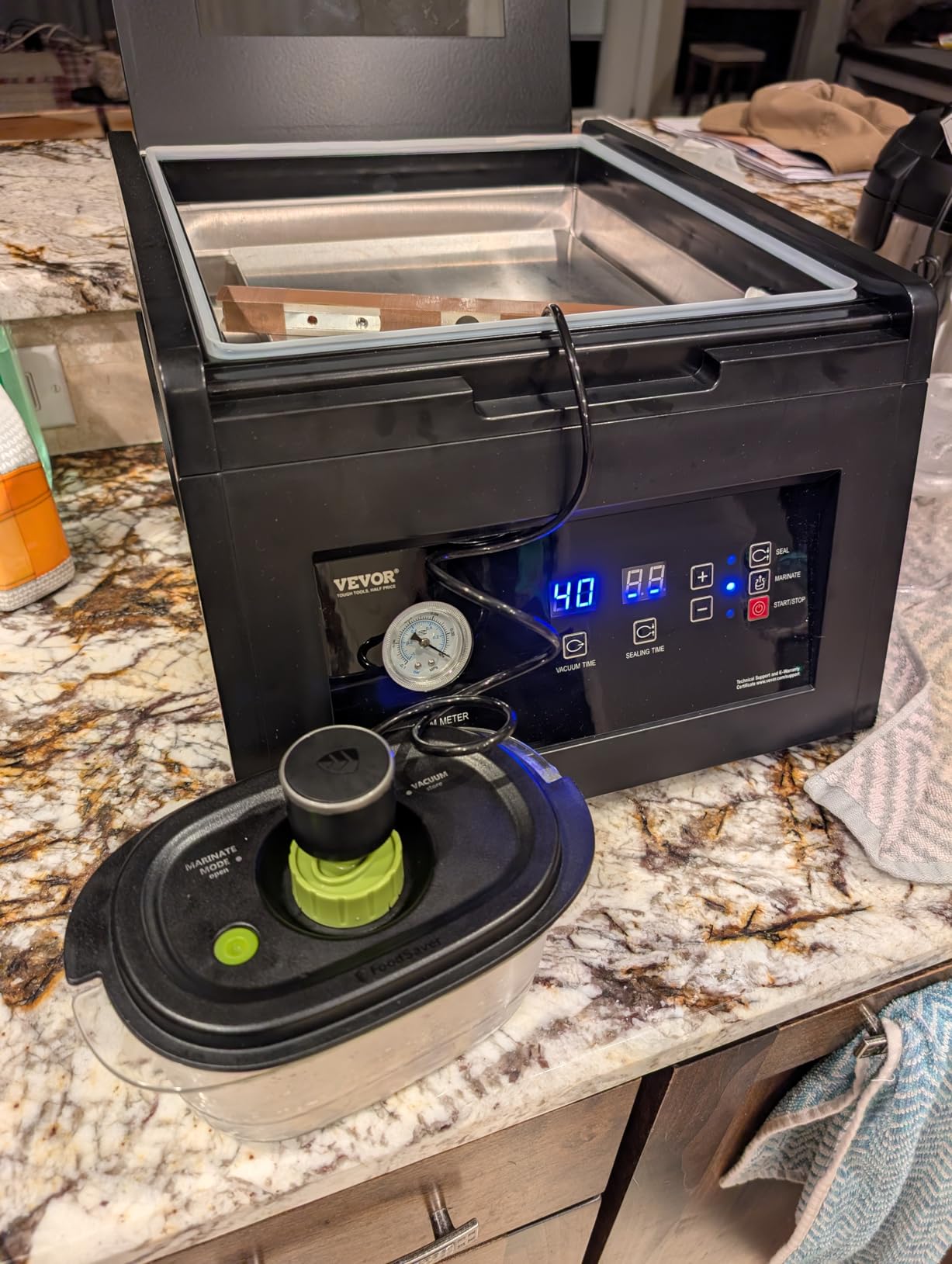 VEVOR Chamber Vacuum Sealer, 380W Pump Power, Sealing Bag Packing Machine | for Wet Foods, Meat, Compact Design with 11.5 inch Sealing Length, Ideal Commercial Sealer for Professional and Home Use customer photo 2