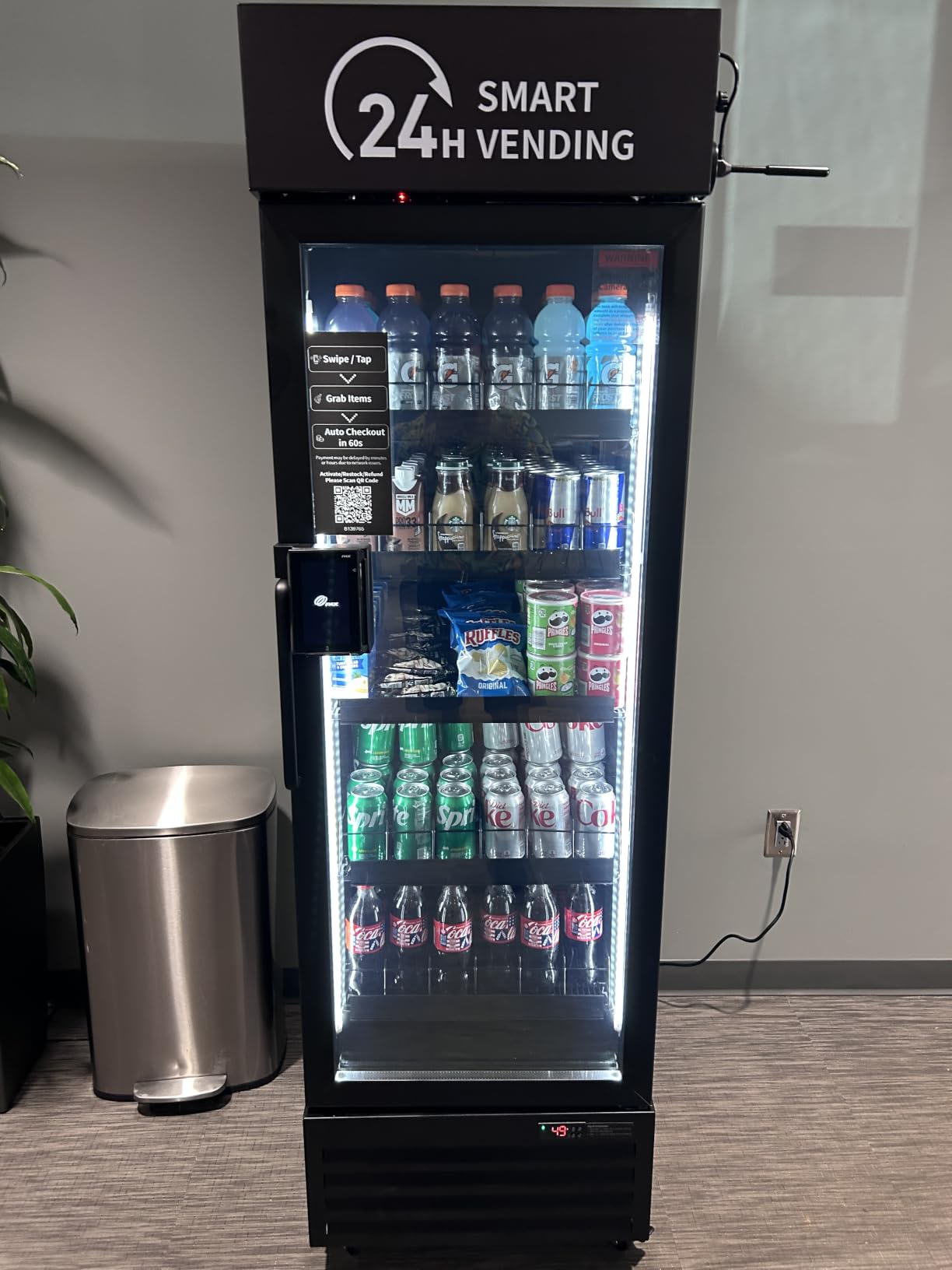 HAHA Smart AI Vending Machine with Card Reader, Combo Snack & Drink Machine, 6-Layer 252 Cans Capacity Refrigerated AI Visual Recognition & App Management US360CT (Black, AI mini) customer photo 2
