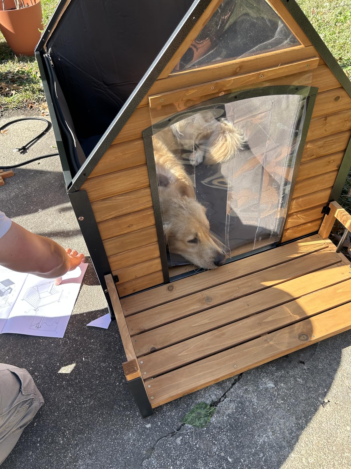 AIVITUVIN Heated Outdoor Dog House for Winter, Large Wooden Dog Kennel with Heated Pad, Insulated Liner, Metal Frame, Waterproof Roof, Raised Base and Porch for Medium to Large Dogs customer photo 1