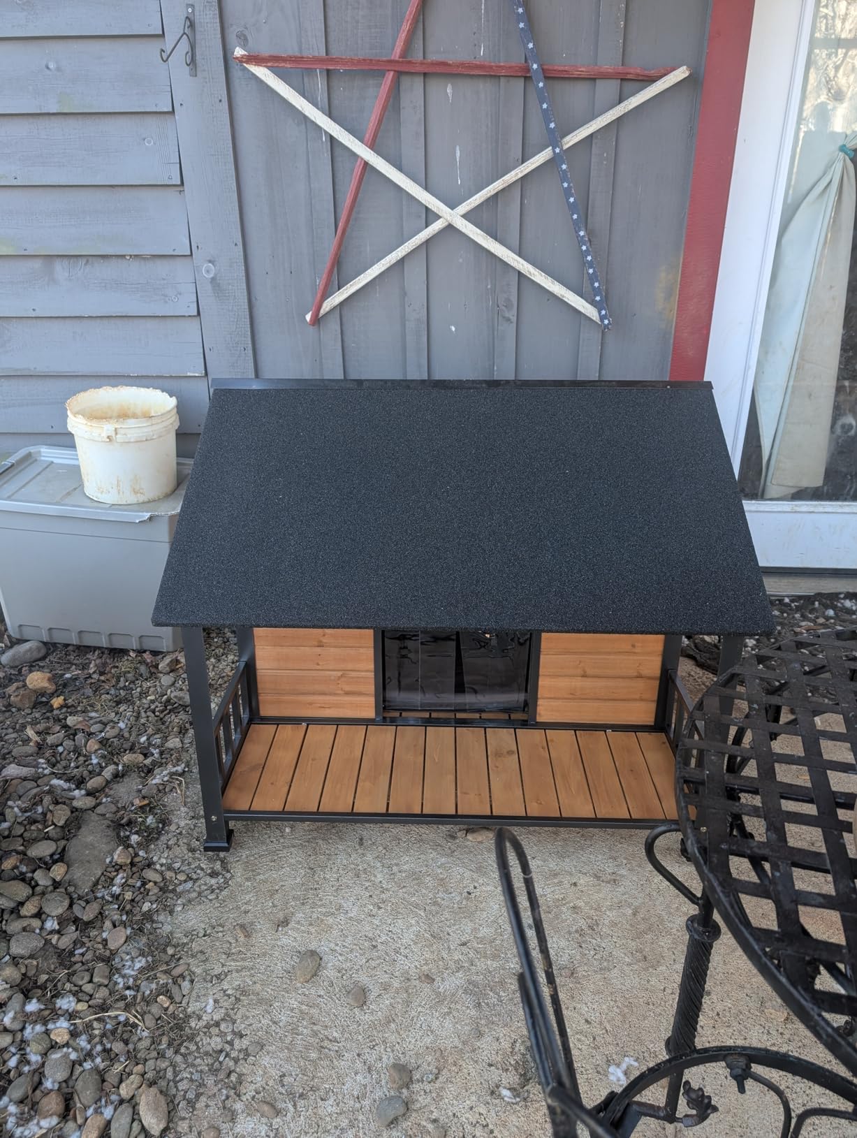 Extra Large Heated Dog House Outdoor for Large Breed Dogs, Insulated Dog Kennel Outside, Metal Frame, Weatherproof Dog Shelter with Porch and Elevated Floor, for XL Big Dog (Heating Pad) (Brown) customer photo 1