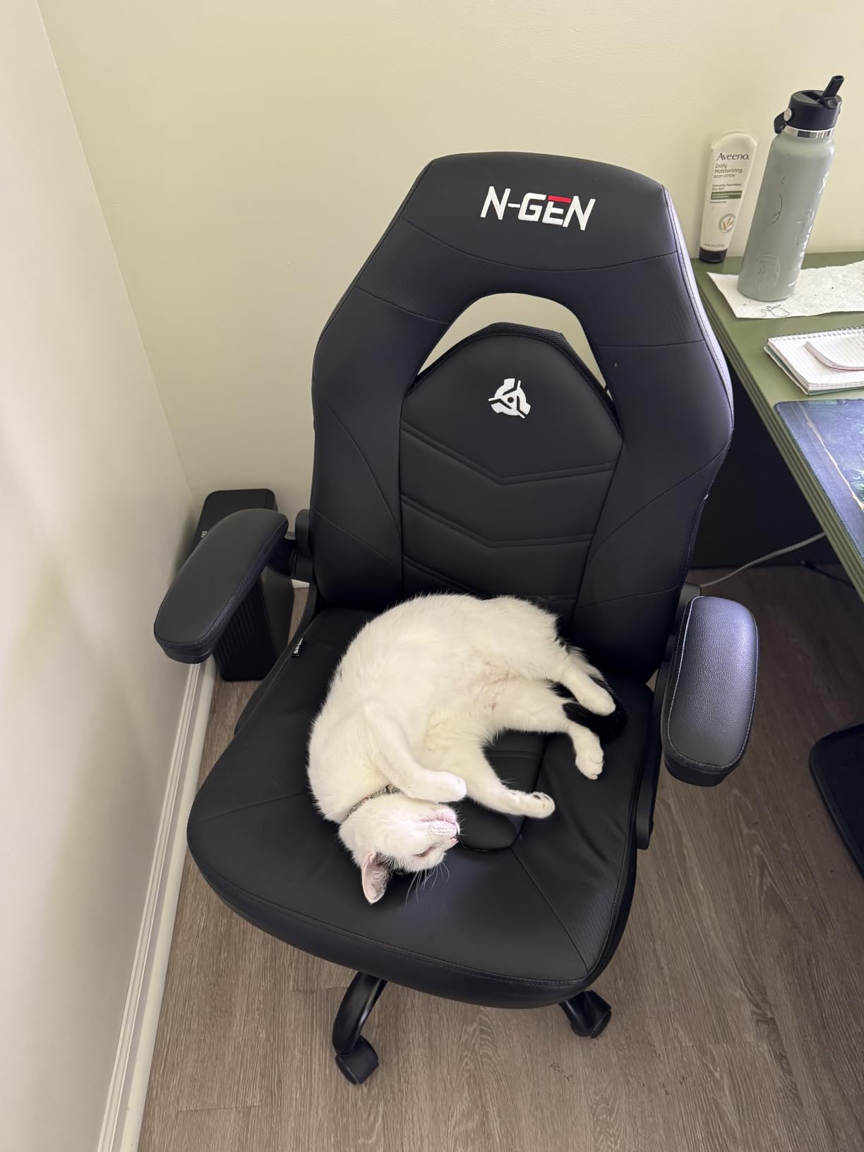 N-GEN Gaming Gaming Chair, Lumbar, PU Leather, Flip-Up Arms, Jet Black | Ergonomic High-Back Design, Adjustable Height with 360 Swivel Wheels, Comfortable Computer Desk Seating for Office and Home customer photo 1
