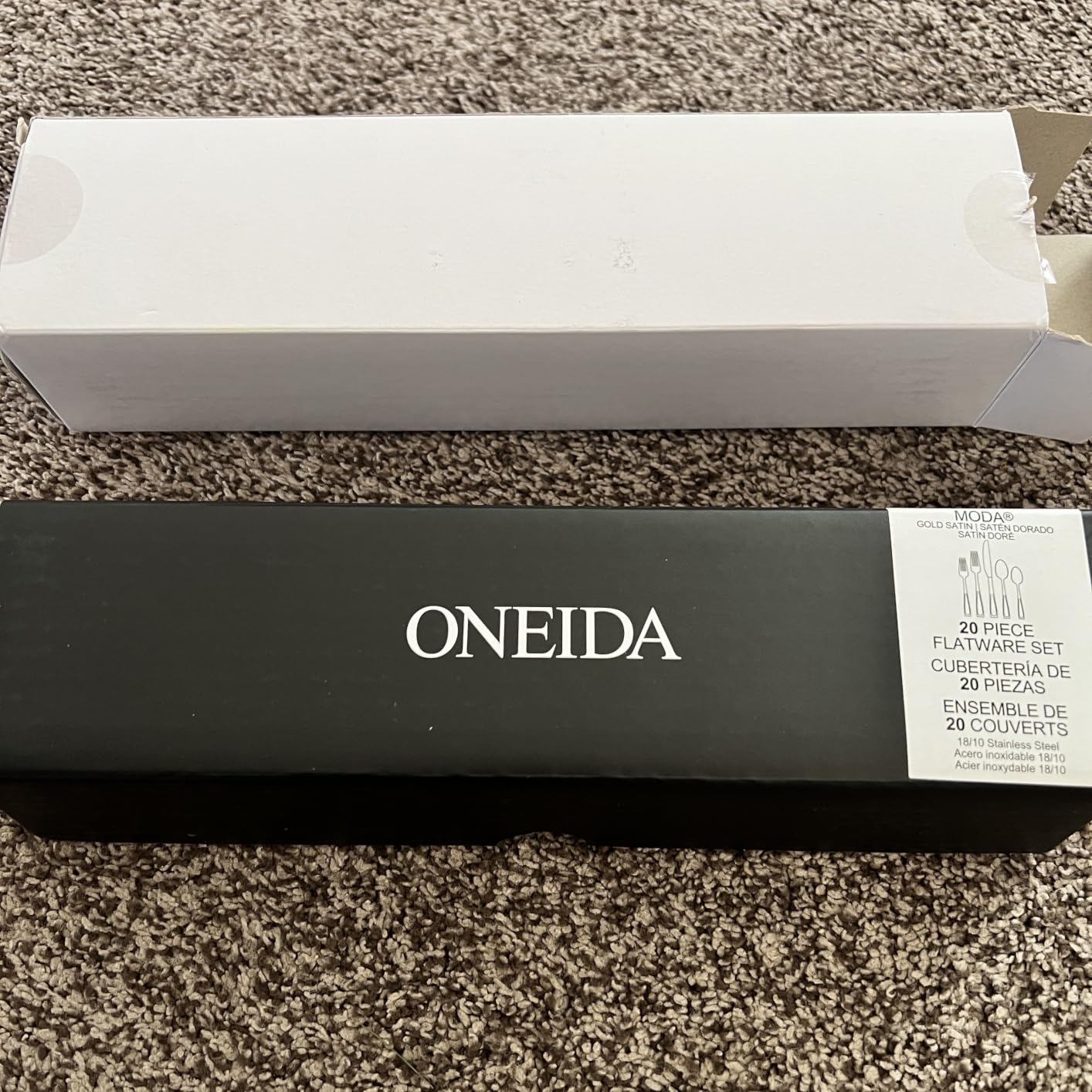 Oneida Silverware Set, Moda Gold Satin 20 Piece Flatware Set, Service For 4, 18/10 Stainless Steel, Dishwasher Safe, Flatware Cutlery Sets, Utensils, Knives Spoons and Forks, Home (Gold, 20 Pieces) customer photo 1