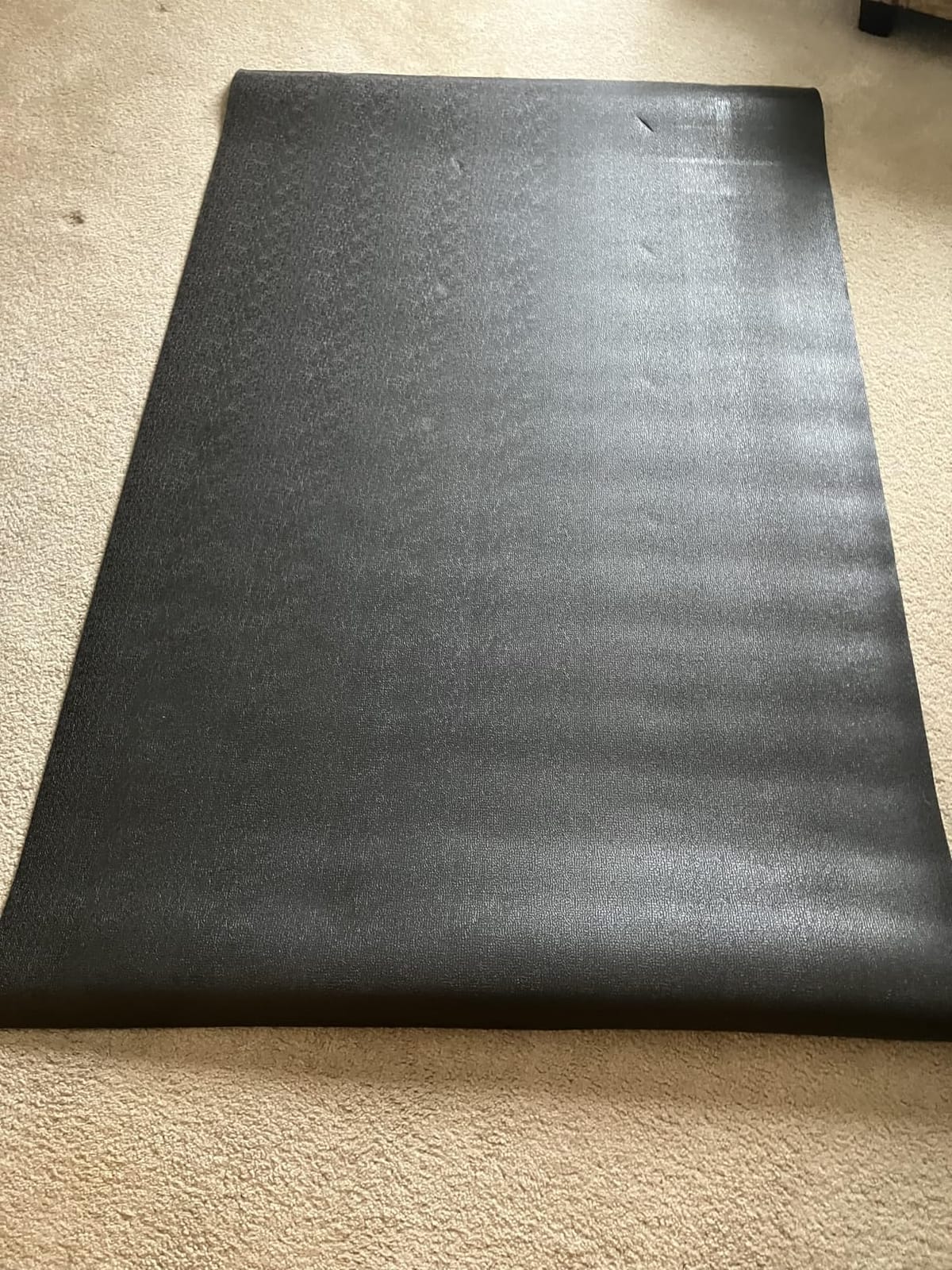 Wibeelee Rubber Horse Stall Mat, 3.7 x 6 Ft Stable Mat with Shock Absorption & Cushioning, Waterproof Non-Slip Flooring for Horse Stalls, Livestock Barn, Farm, Cattle, Sheep & Pig Shed, Easy Clean customer photo 1