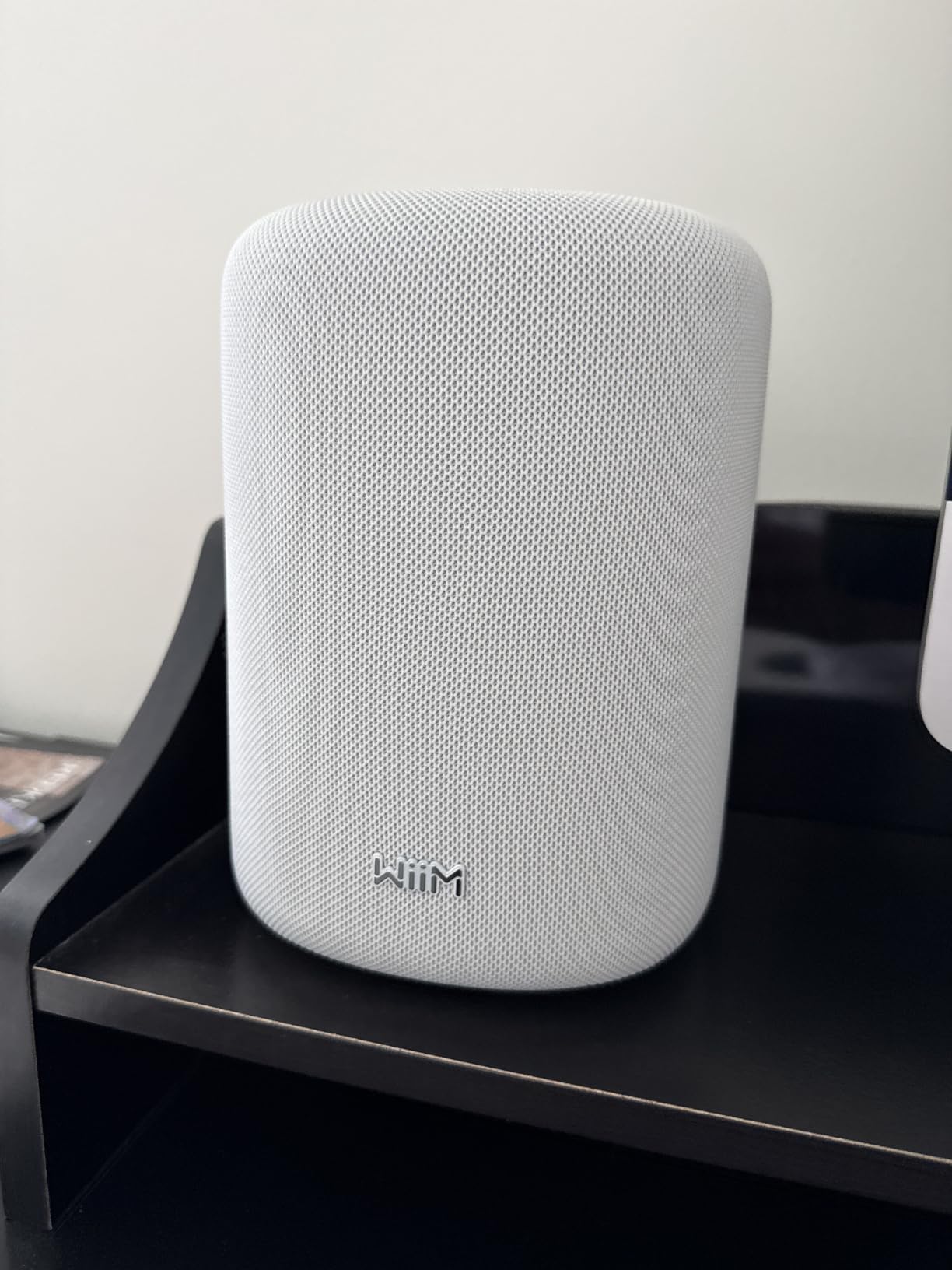 WiiM Sound Lite Smart Speaker, Hi‑Res 24‑bit/192 kHz, AI RoomFit™ Room Correction, 100W Peak, Wi‑Fi 6E/Bluetooth 5.3, Multi‑Room & Stereo Pairing, White customer photo 1