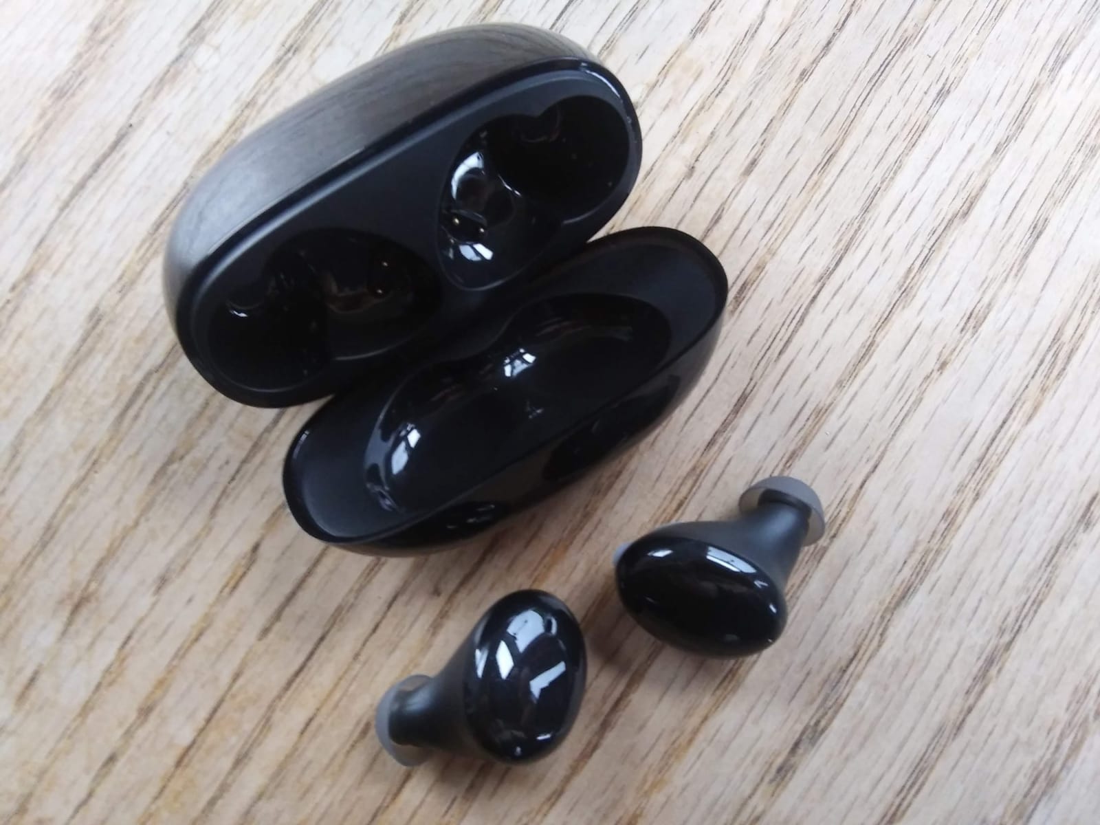 Invisible Sleep Headphones, Sleeping Earbuds for Side Sleepers (Black) | Small Comfortable Noise Blocking Sleep Earphones,Bluetooth 5.3 Wireless Earbuds,Mini Ear Buds for Sleeping customer photo 2