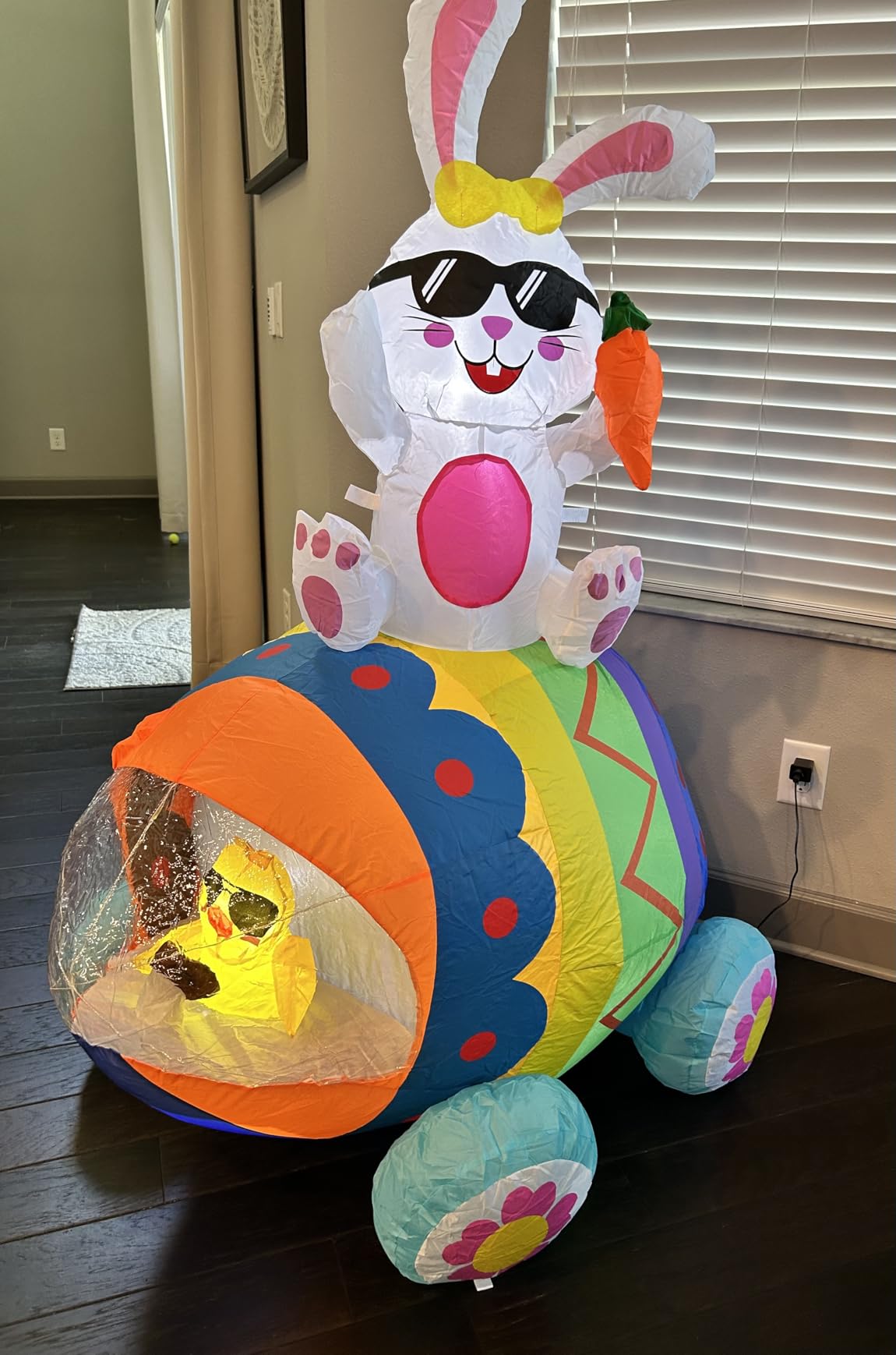 Elegear 5.9FT Easter Inflatable Bunny Driving Egg Car Outdoor Decoration, Lighted Blow Up Yard Decor customer photo 1