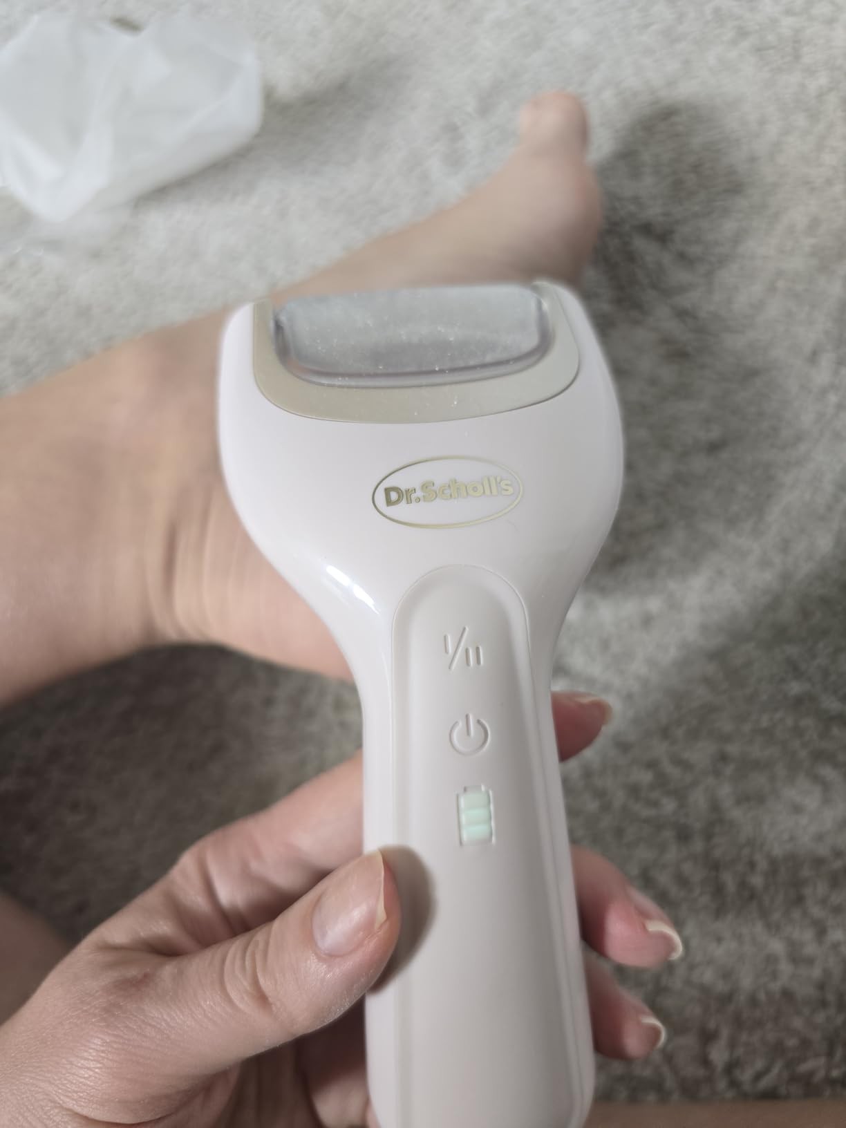 Dr. Scholl's Pedi Perfect Electric Foot Callus Remover, Waterproof, Rechargeable with x2 Roller Heads, Removes Hard Skin for Soft Beautiful Feet customer photo 2