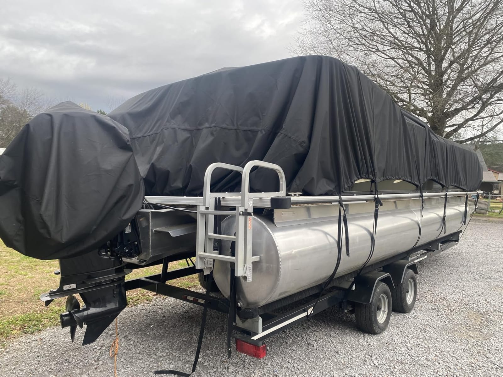 Pontoon Boat Cover 22-24 ft, 1200D Heavy Duty Waterproof Trailerable Cover for Pontoon Boats Up to 8.5 ft Beam, 16 Straps, Elastic Hem & Outboard Motor Cover, Gray customer photo 2