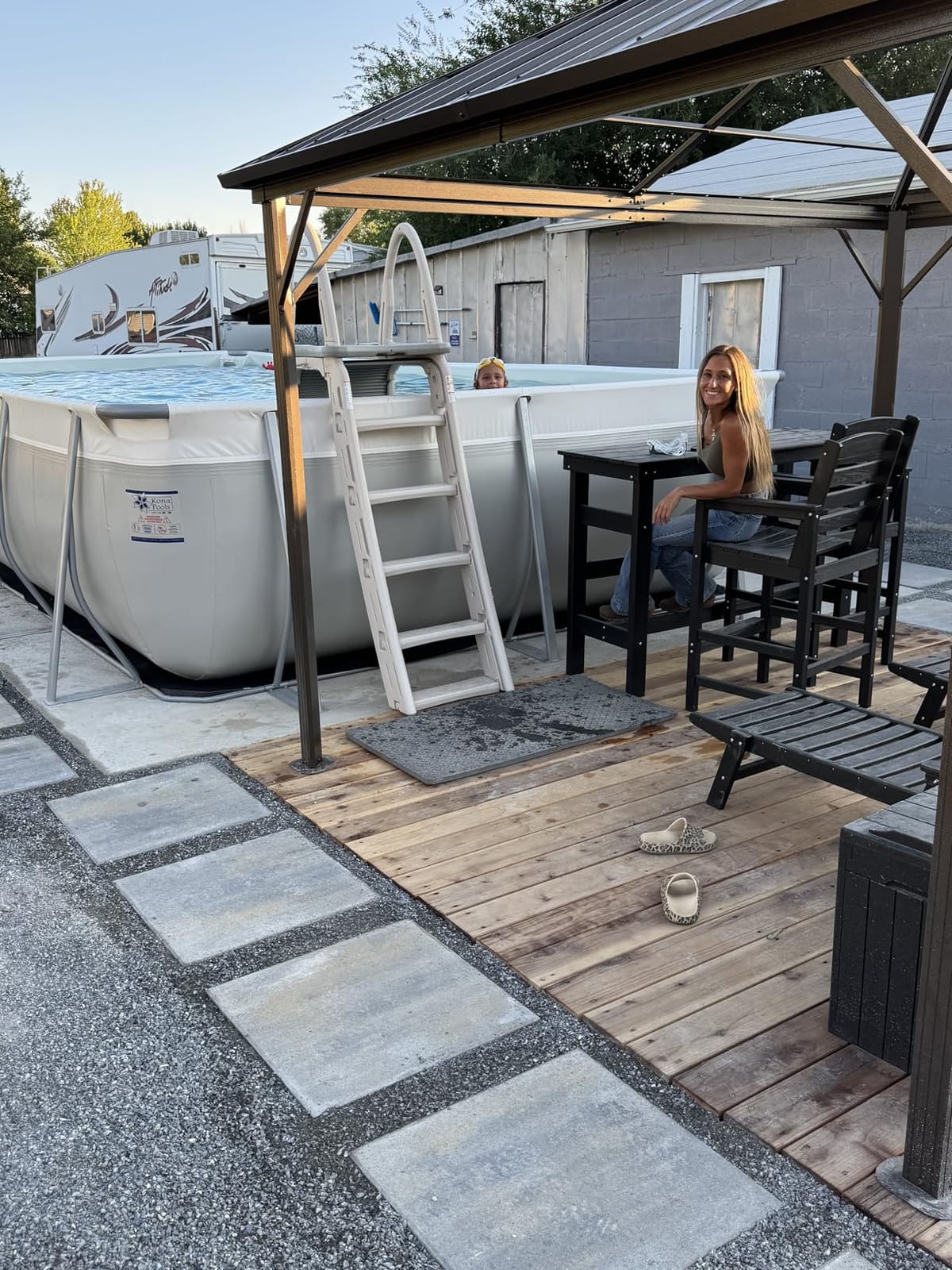 SERWALL Outdoor Bar Set, 2 Adirondack Bar Chairs & Bar Height Table, Grey | with 1.6