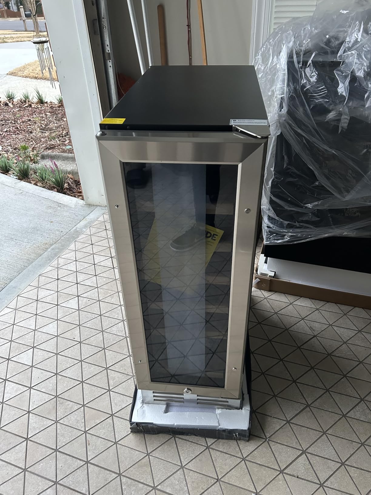 Icyglee 12 inch Wine Cooler Refrigerator, 18 bottle Wine Fridge Built-in or Freestanding with Double-Layer Tempered Glass Door, Mini Fridge with Digital Temp Control & Fast Cooling, Low Noise customer photo 1