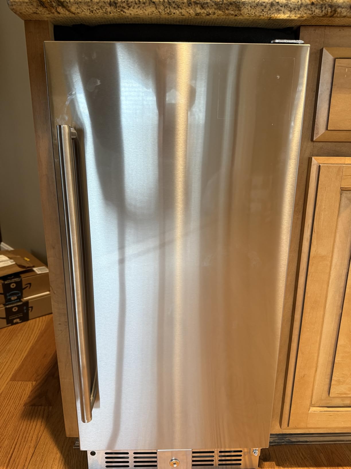 EUHOMY 24 Inch Beverage Refrigerator, Undercounter Beverage Fridge 180 Can with Stainless Steel Door for Home Patio, Beverage Cooler Built-in or Freestanding, outdoor refrigerator for Soda Beer Wine customer photo 2
